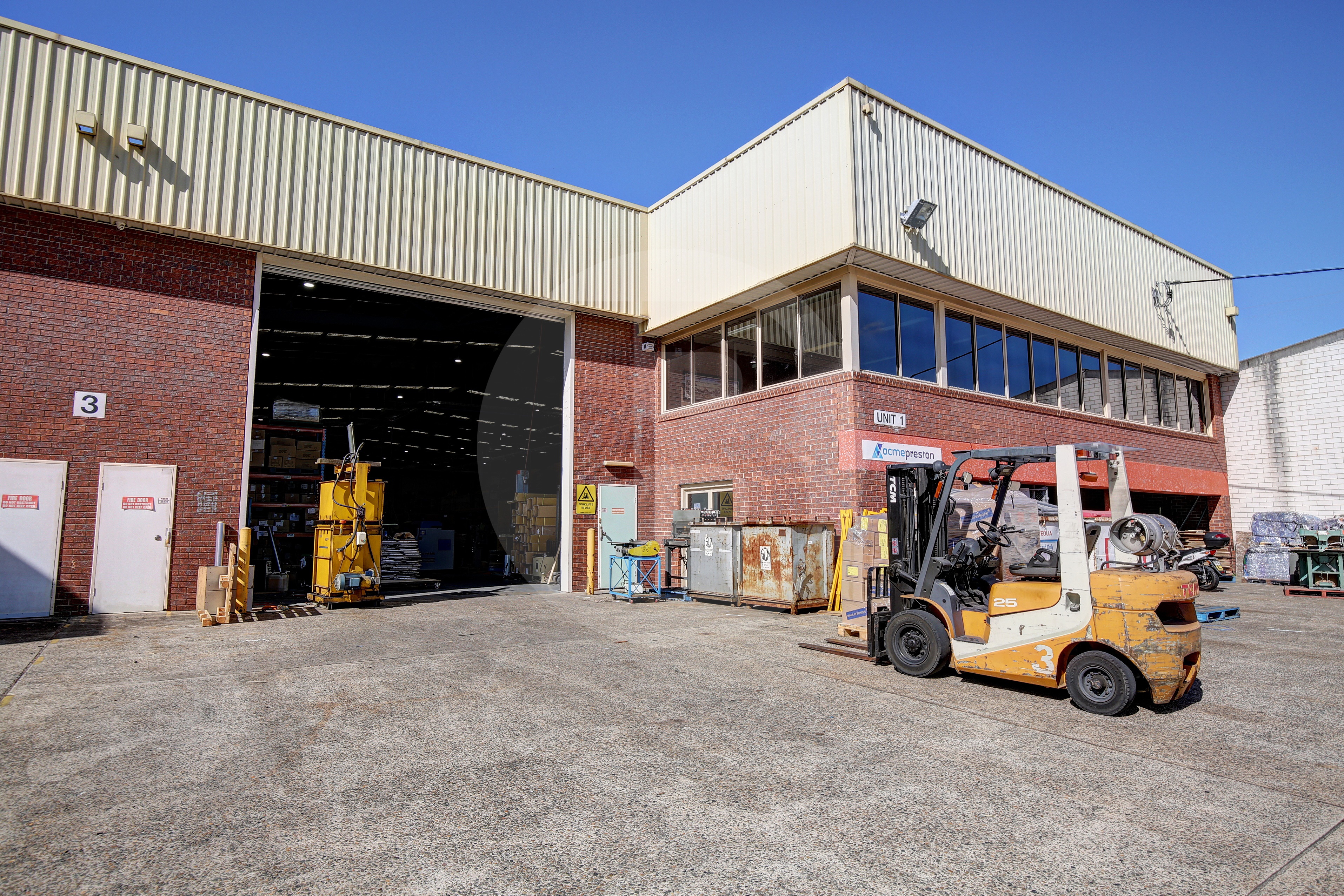 PRIME HIGH CLEARANCE INDUSTRIAL WAREHOUSE PRIME HIGH CLEARANCE INDUSTRIAL WAREHOUSE