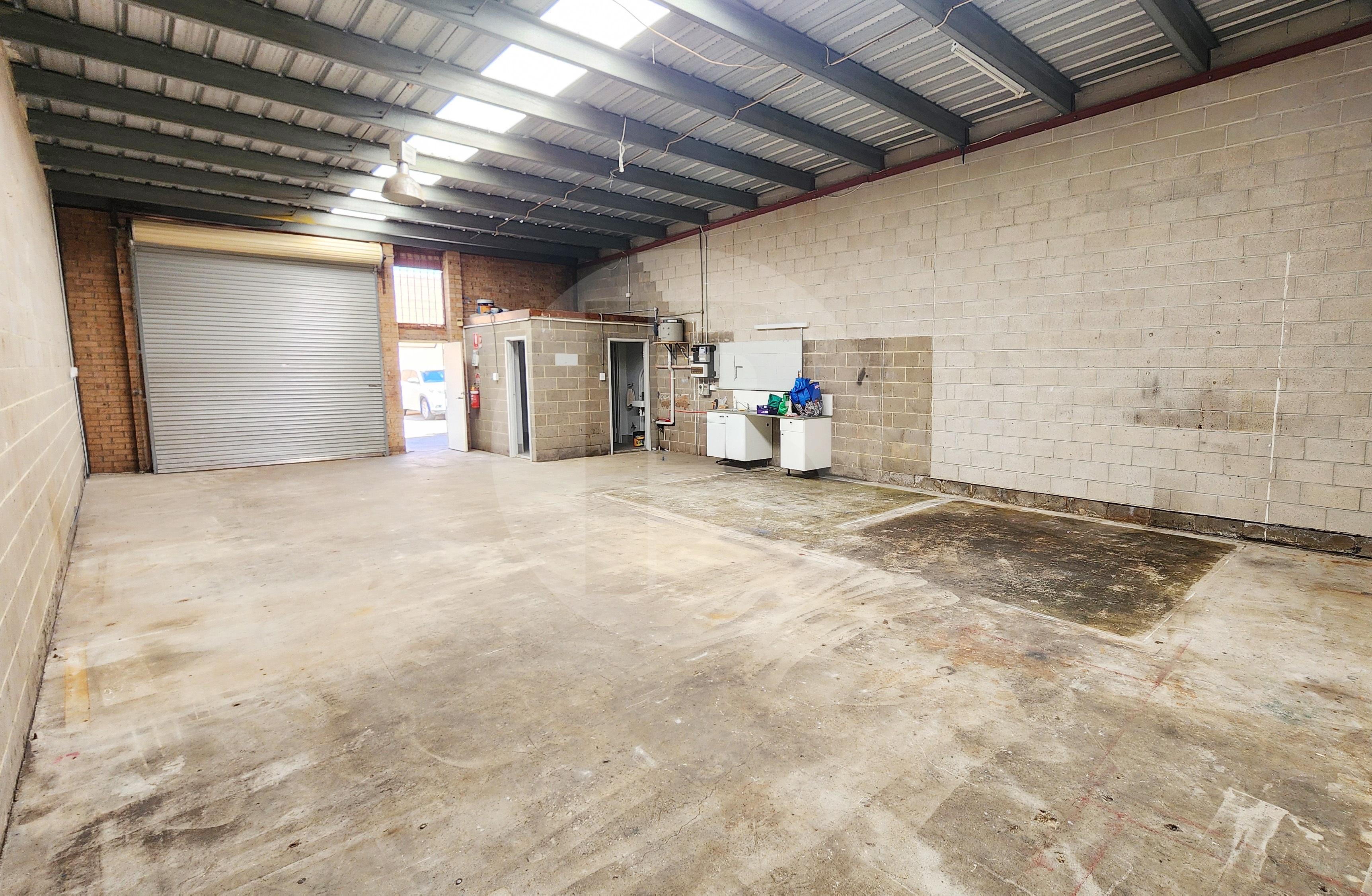 WAREHOUSE WITH GOOD TRUCK ACCESS | PROSPECT WAREHOUSE WITH GOOD TRUCK ACCESS | PROSPECT
