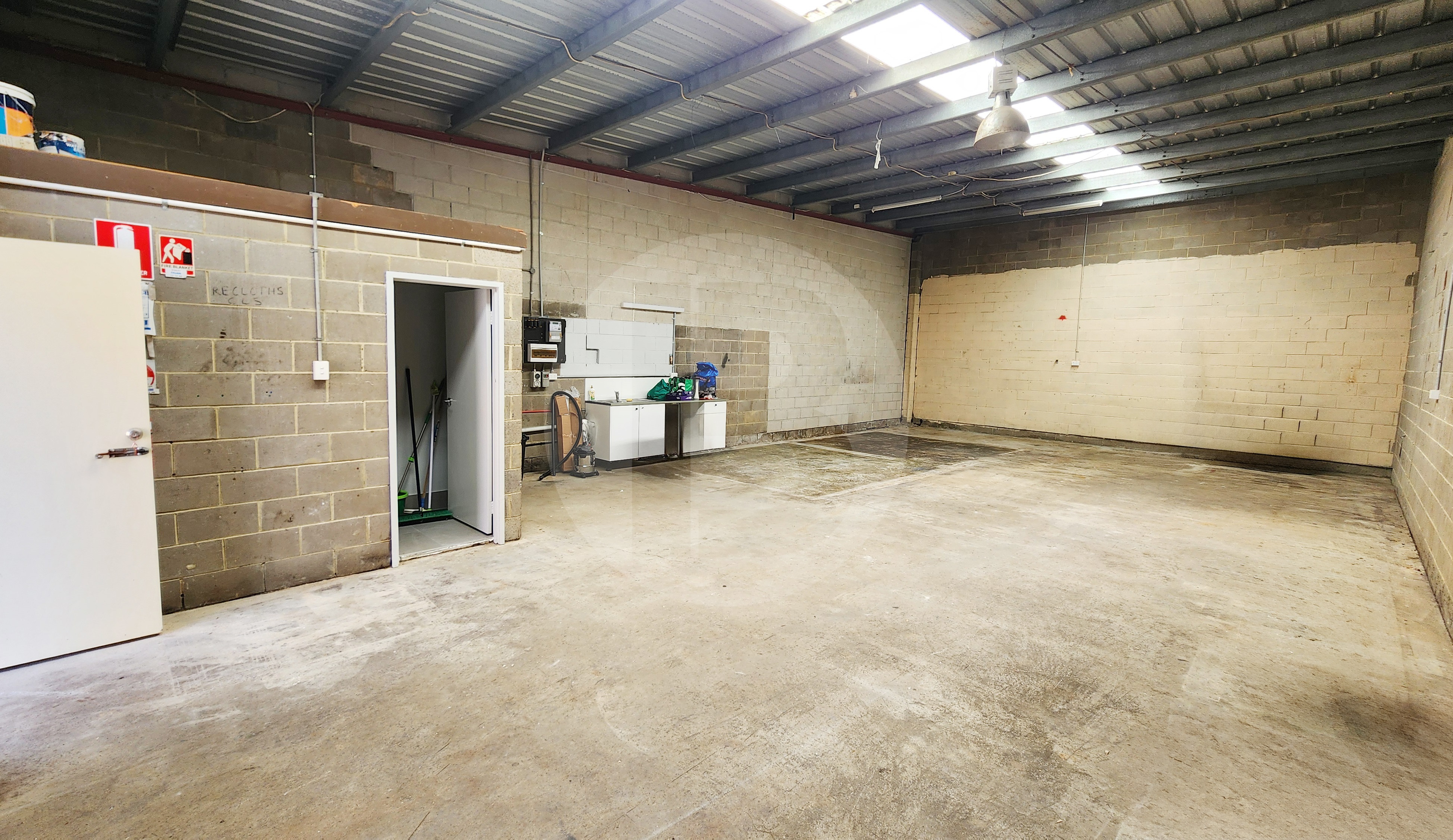 WAREHOUSE WITH GOOD TRUCK ACCESS | PROSPECT WAREHOUSE WITH GOOD TRUCK ACCESS | PROSPECT