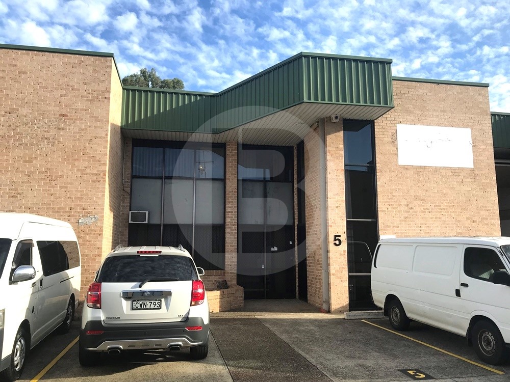 REFURBISHED MODERN WAREHOUSE
