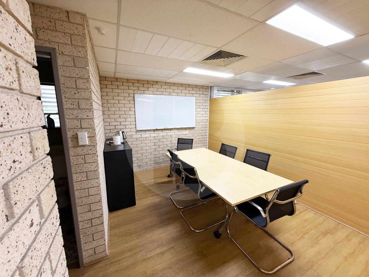 FREESTANDING WAREHOUSE WITH EXPOSURE FREESTANDING WAREHOUSE WITH EXPOSURE