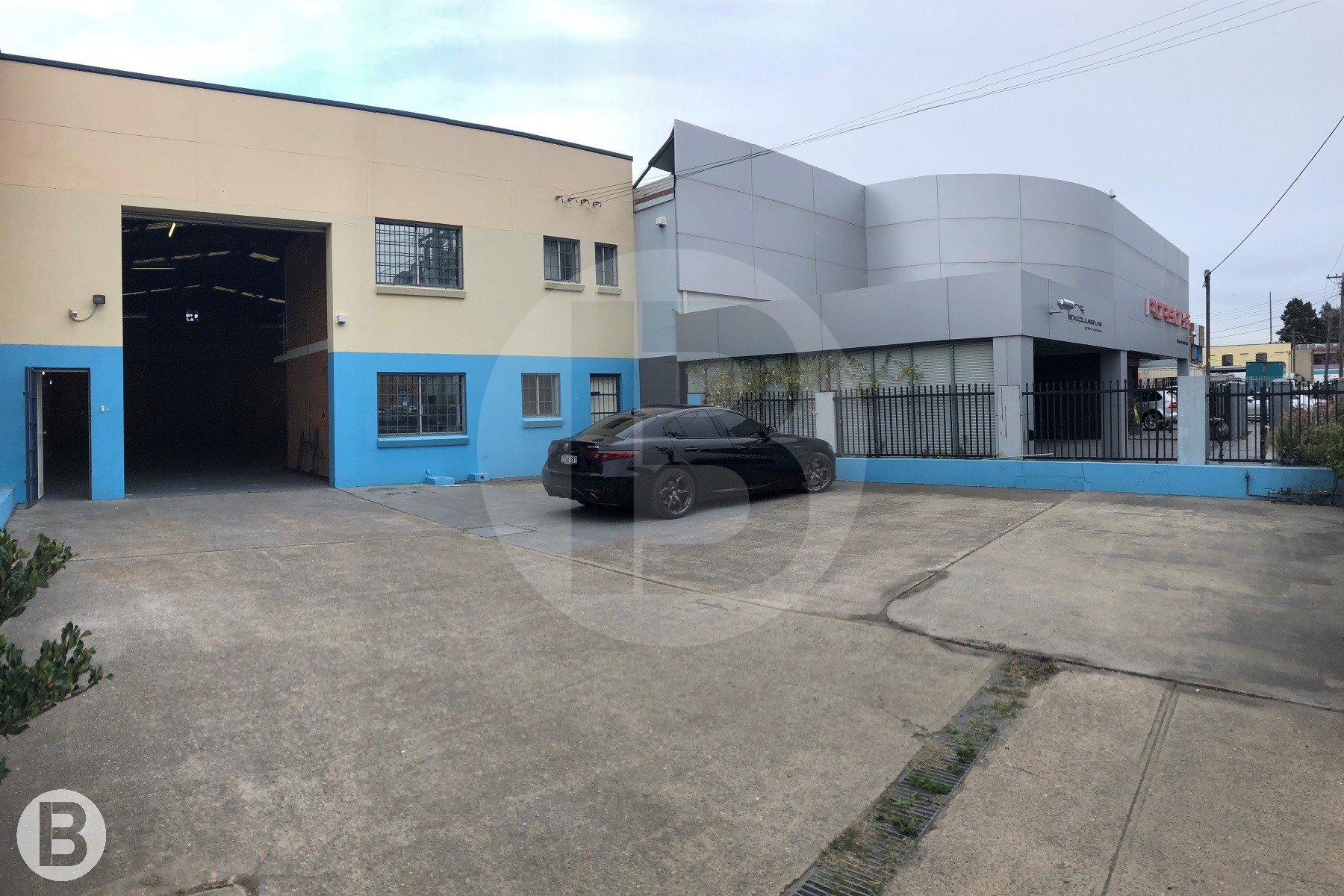 INDUSTRIAL WAREHOUSE FOR LEASE IN GRANVILLE INDUSTRIAL WAREHOUSE FOR LEASE IN GRANVILLE