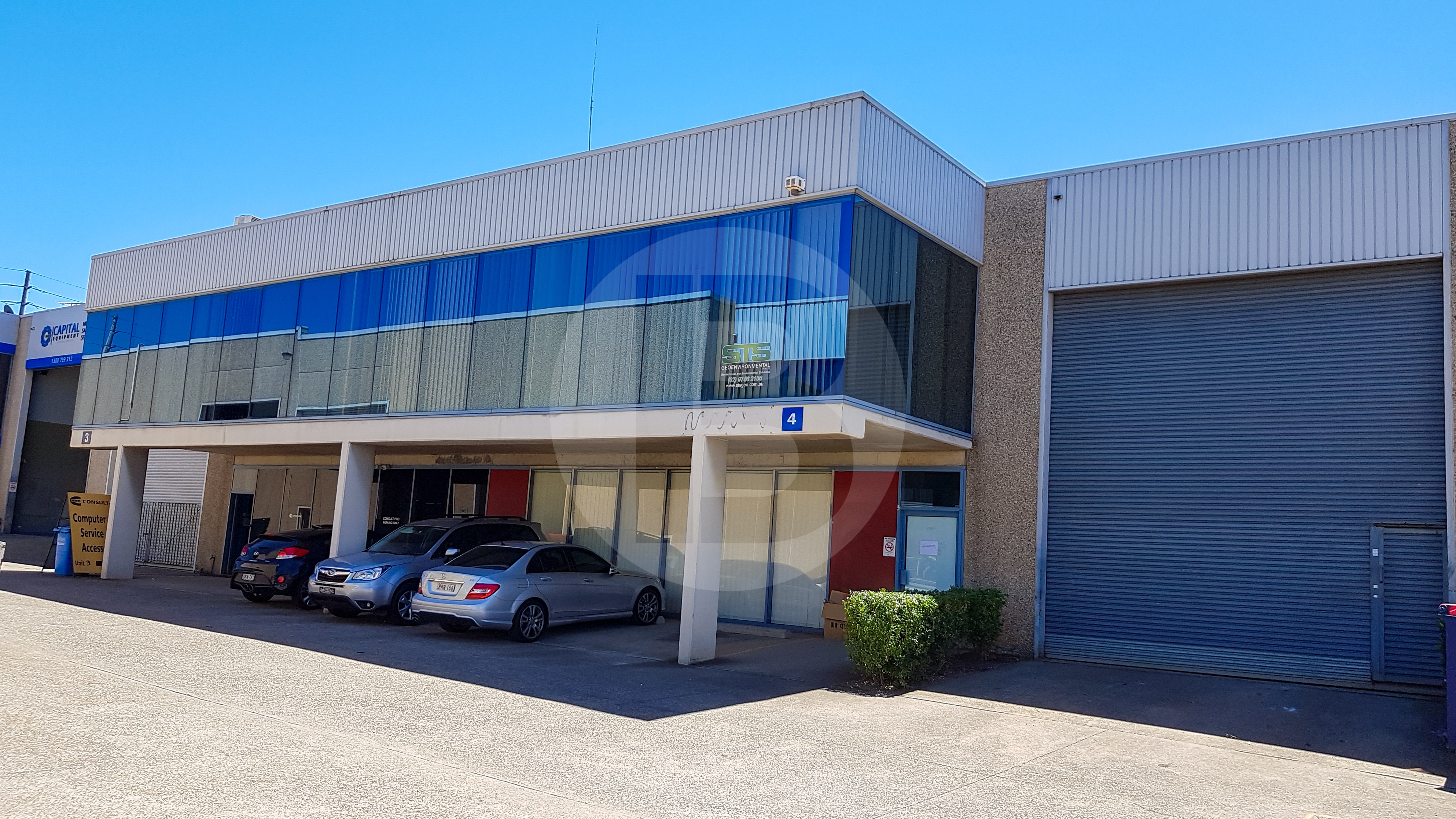 MODERN UNIT IN PREMIER LOCATION