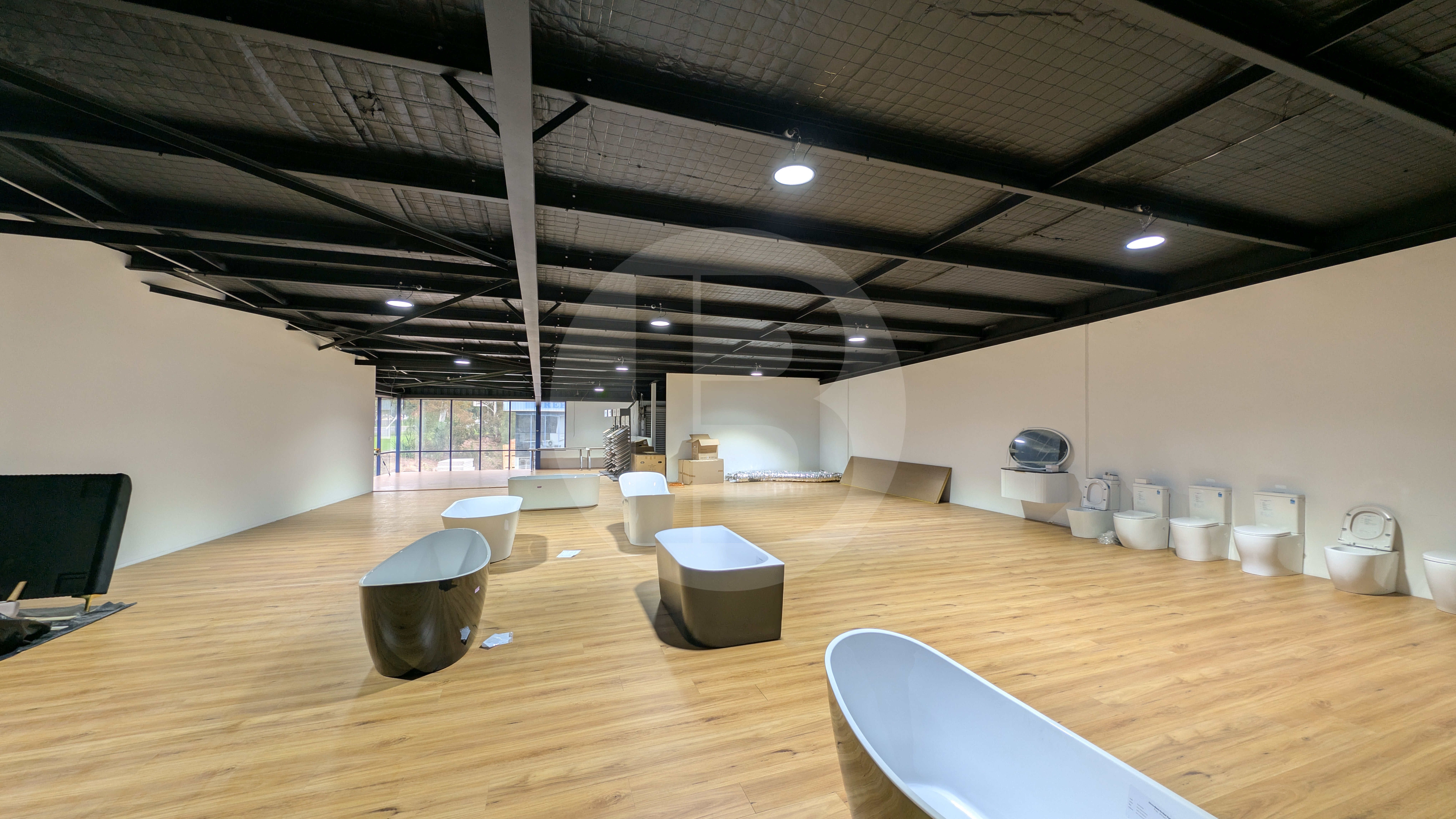 FIRST FLOOR OFFICE WITH EXPOSURE