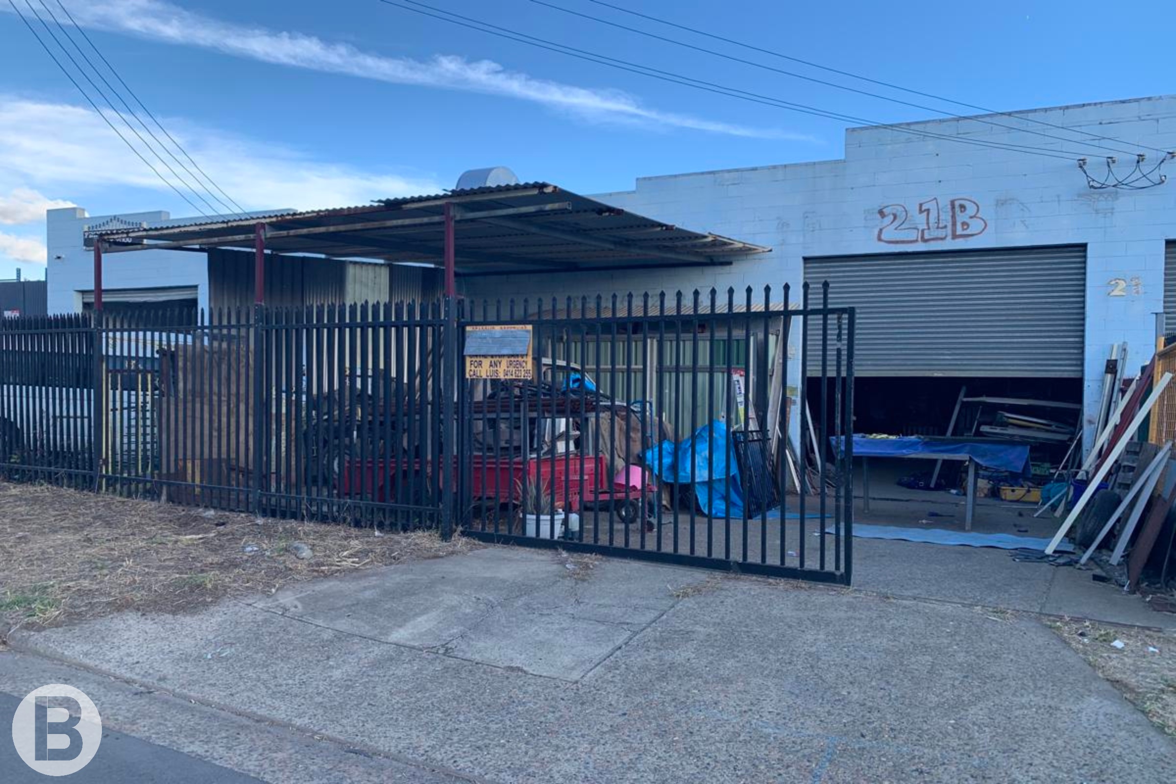 Freestanding Building. Close To Major Roads Freestanding Building. Close To Major Roads