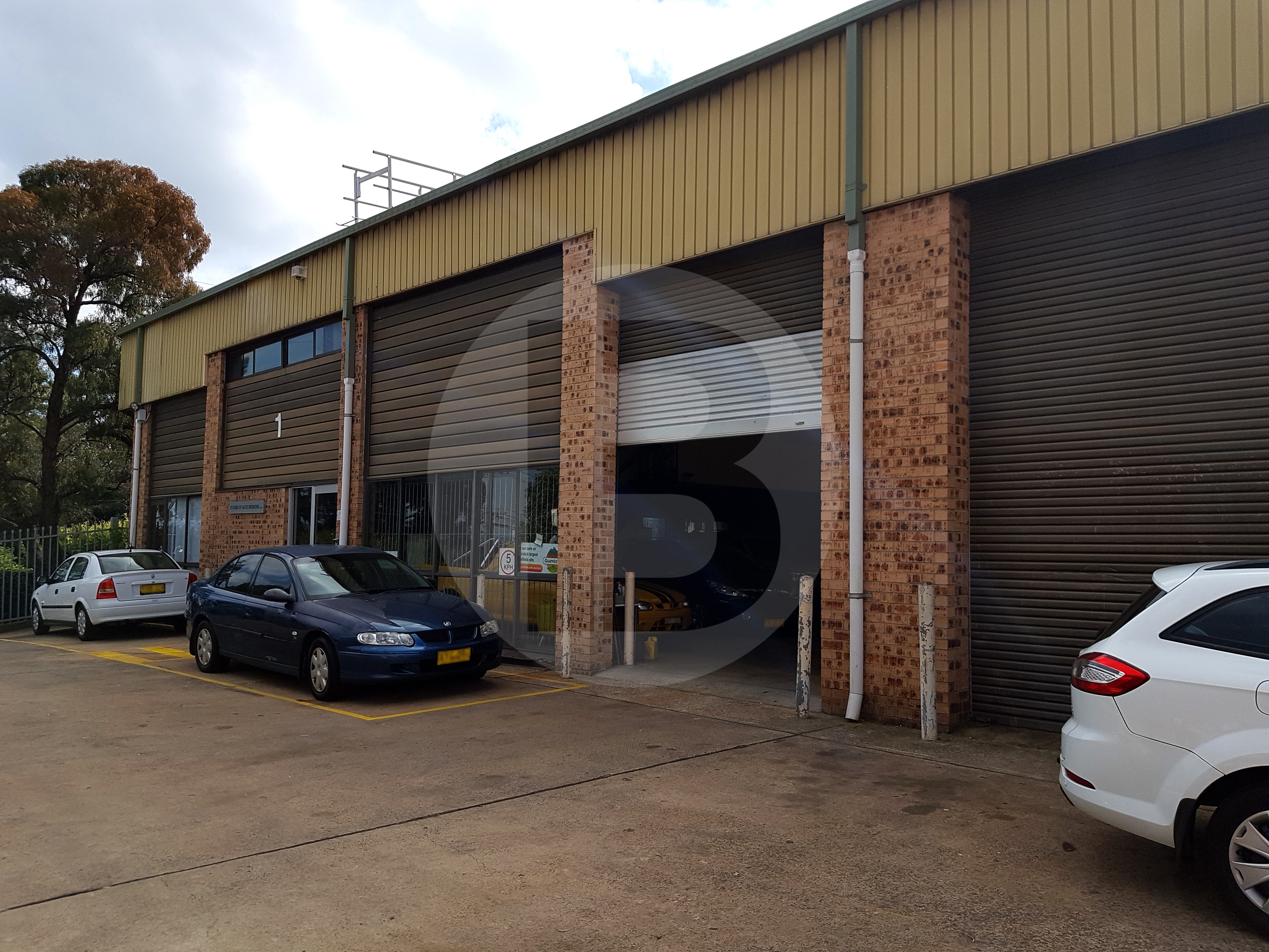 STREET FRONT OPPORTUNITY | SMITHFIELD
