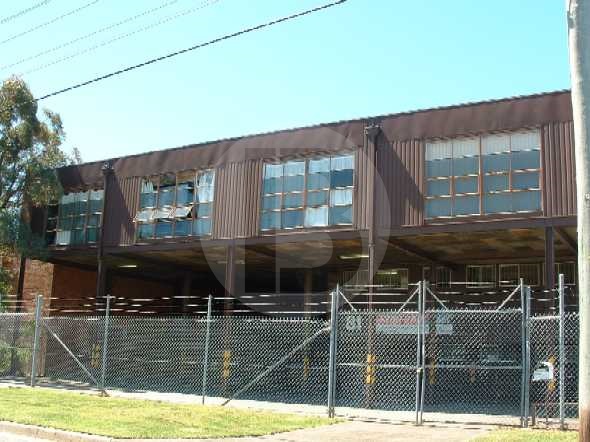 REFURBISHED WAREHOUSE REFURBISHED WAREHOUSE