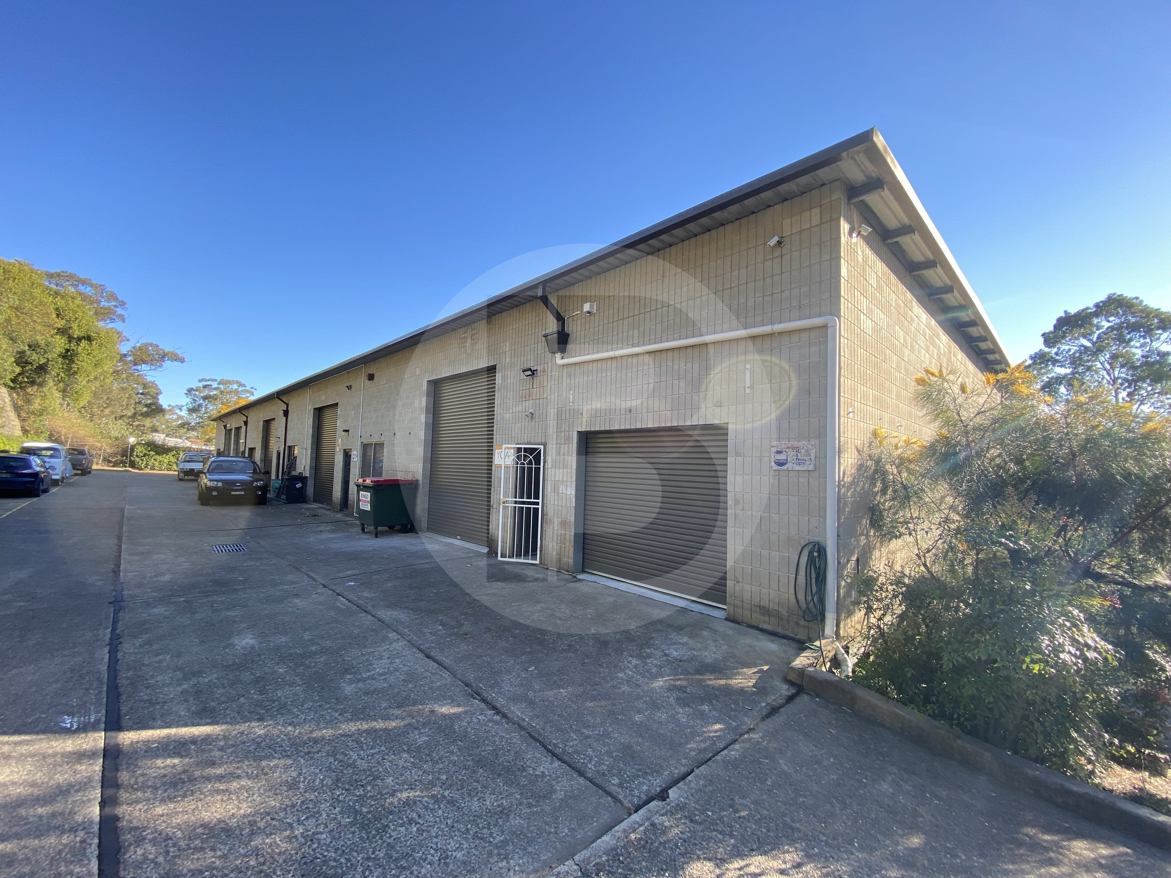 REFURBISHED WAREHOUSE/OFFICE | NORTH ROCKS