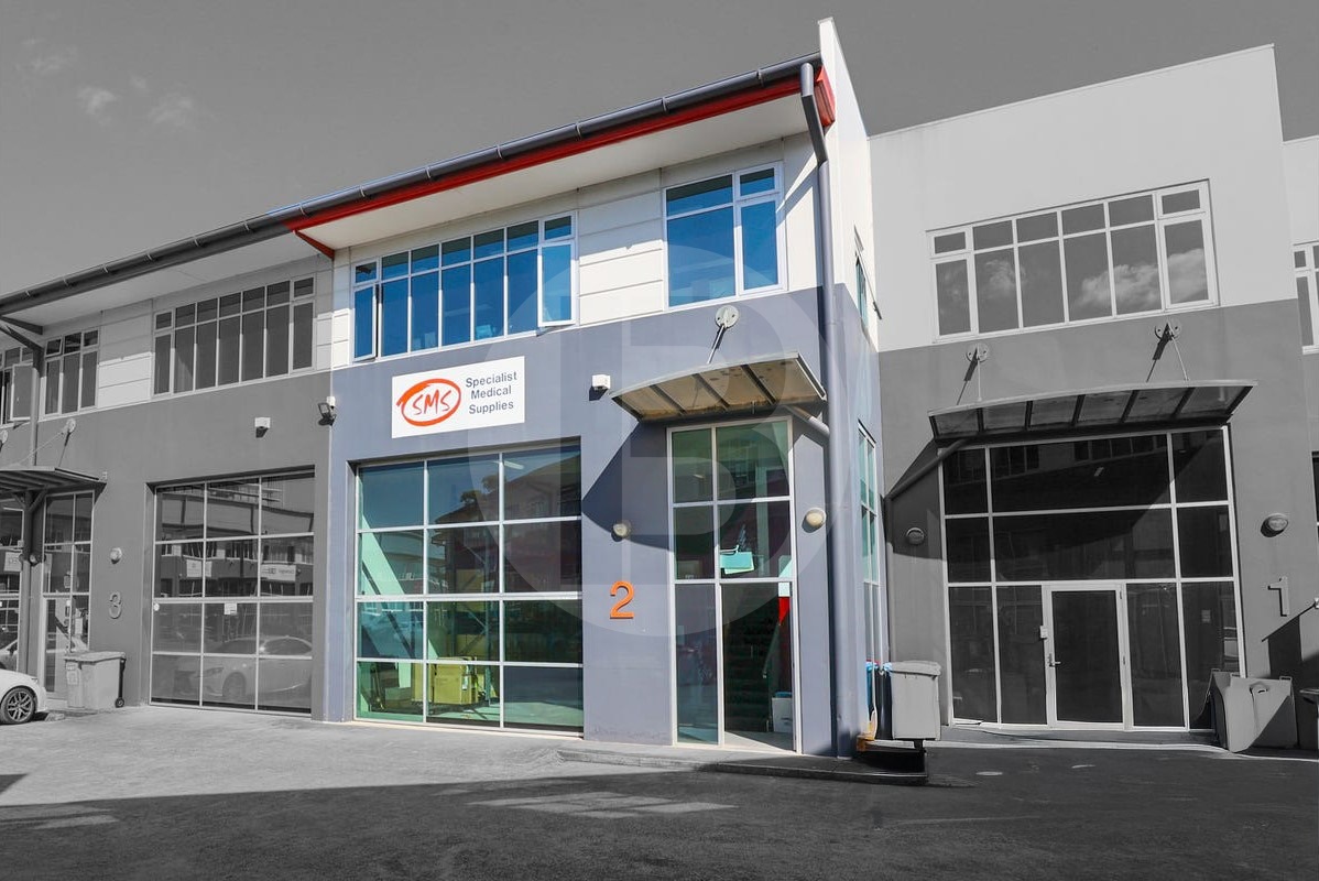 HIGH CLEARANCE WAREHOUSE WITH OFFICE HIGH CLEARANCE WAREHOUSE WITH OFFICE