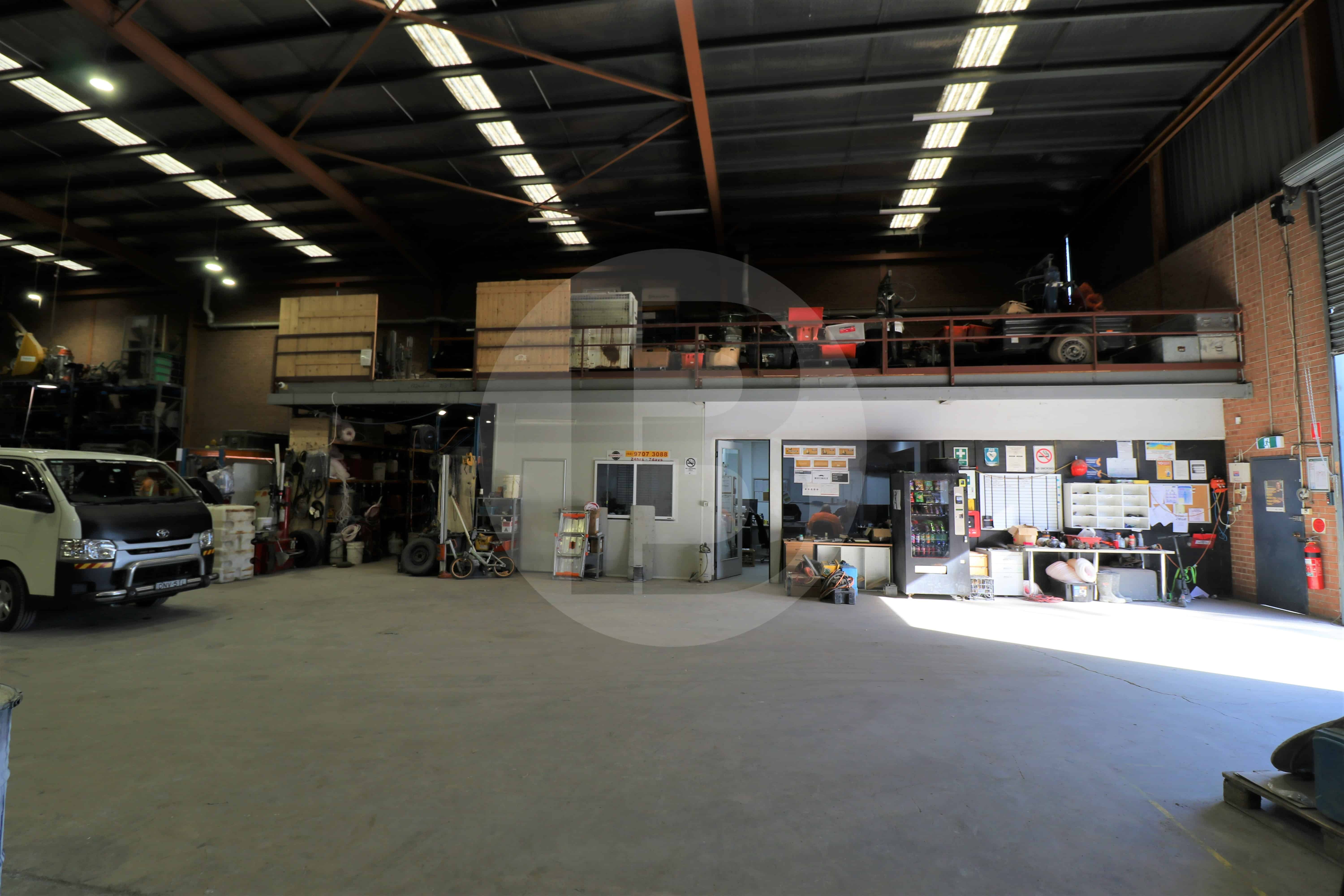 FREESTANDING WAREHOUSE FOR LEASE | SMITHFIELD FREESTANDING WAREHOUSE FOR LEASE | SMITHFIELD