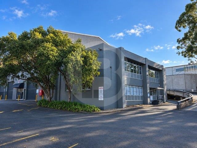 VERSATILE THORNLEIGH STRATA UNIT VERSATILE THORNLEIGH STRATA UNIT