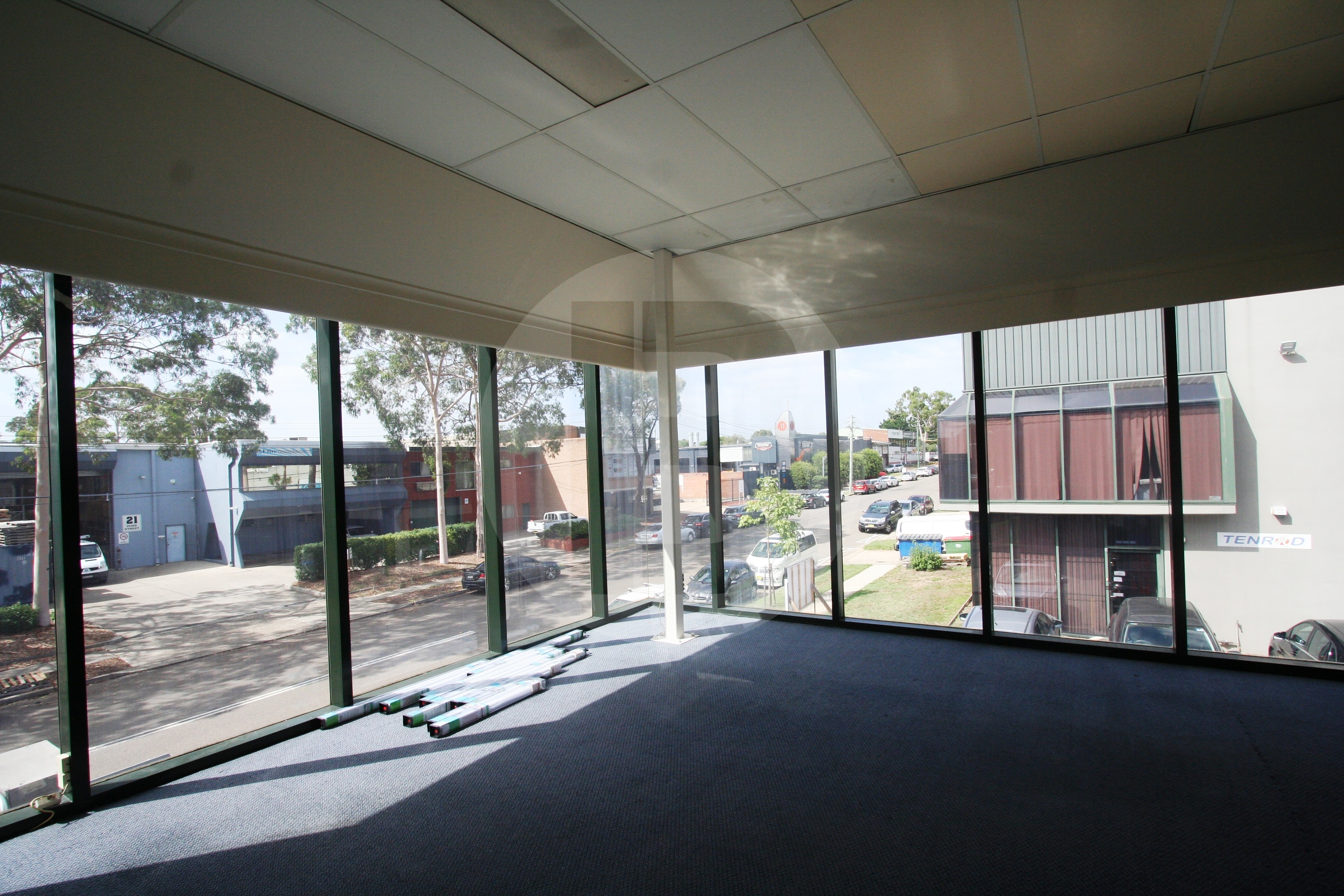 STREET FRONT CORNER UNIT IN SILVERWATER STREET FRONT CORNER UNIT IN SILVERWATER