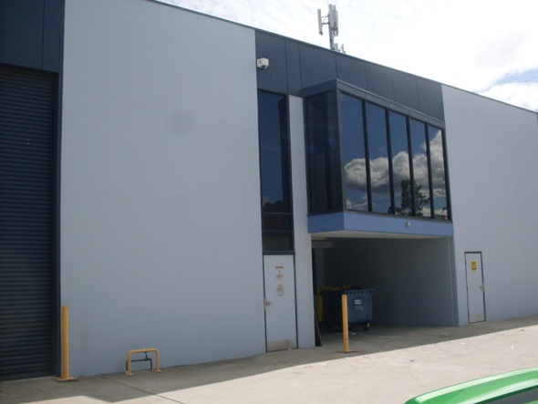 Modern, high clearance factory unit close to the Great Western Highway & M4 Modern, high clearance factory unit close to the Great Western Highway & M4