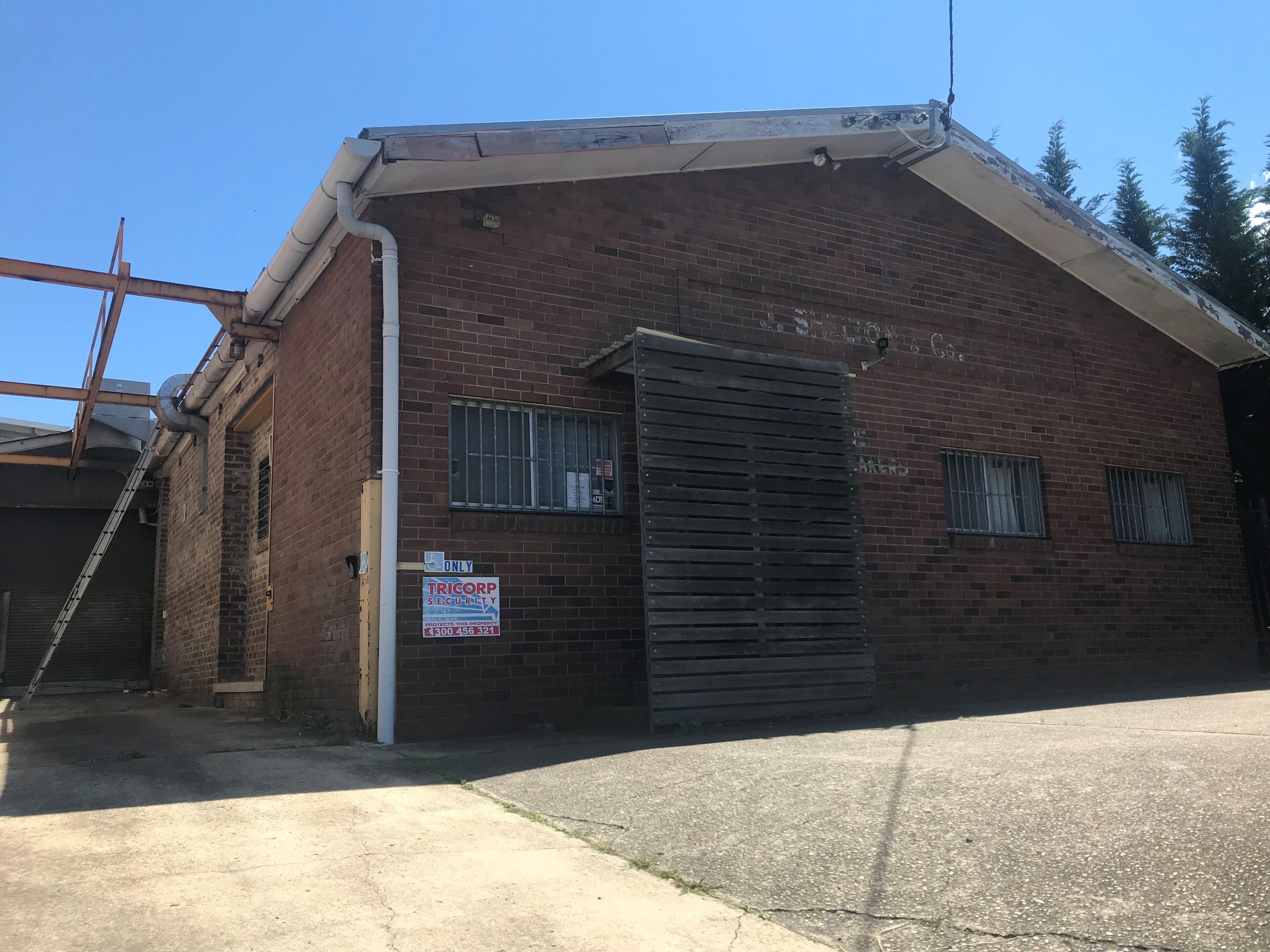 FREESTANDING WAREHOUSE | GRANVILLE