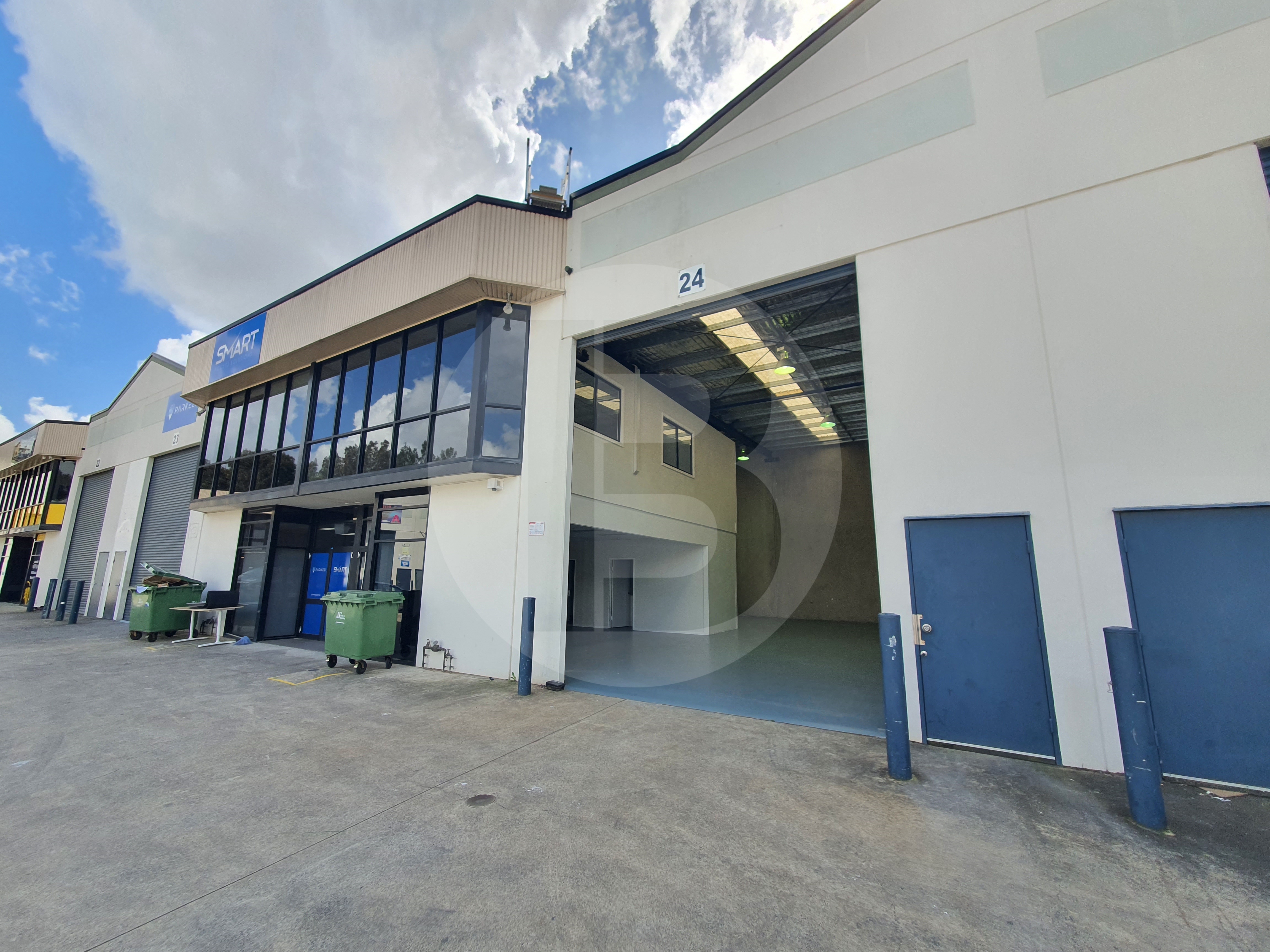 MODERN HIGH CLEARANCE WAREHOUSE