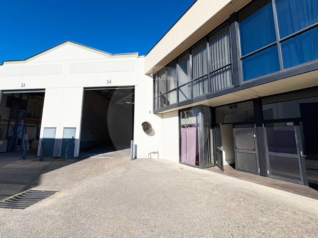 FUNCTIONAL HIGH CLEARANCE WAREHOUSE