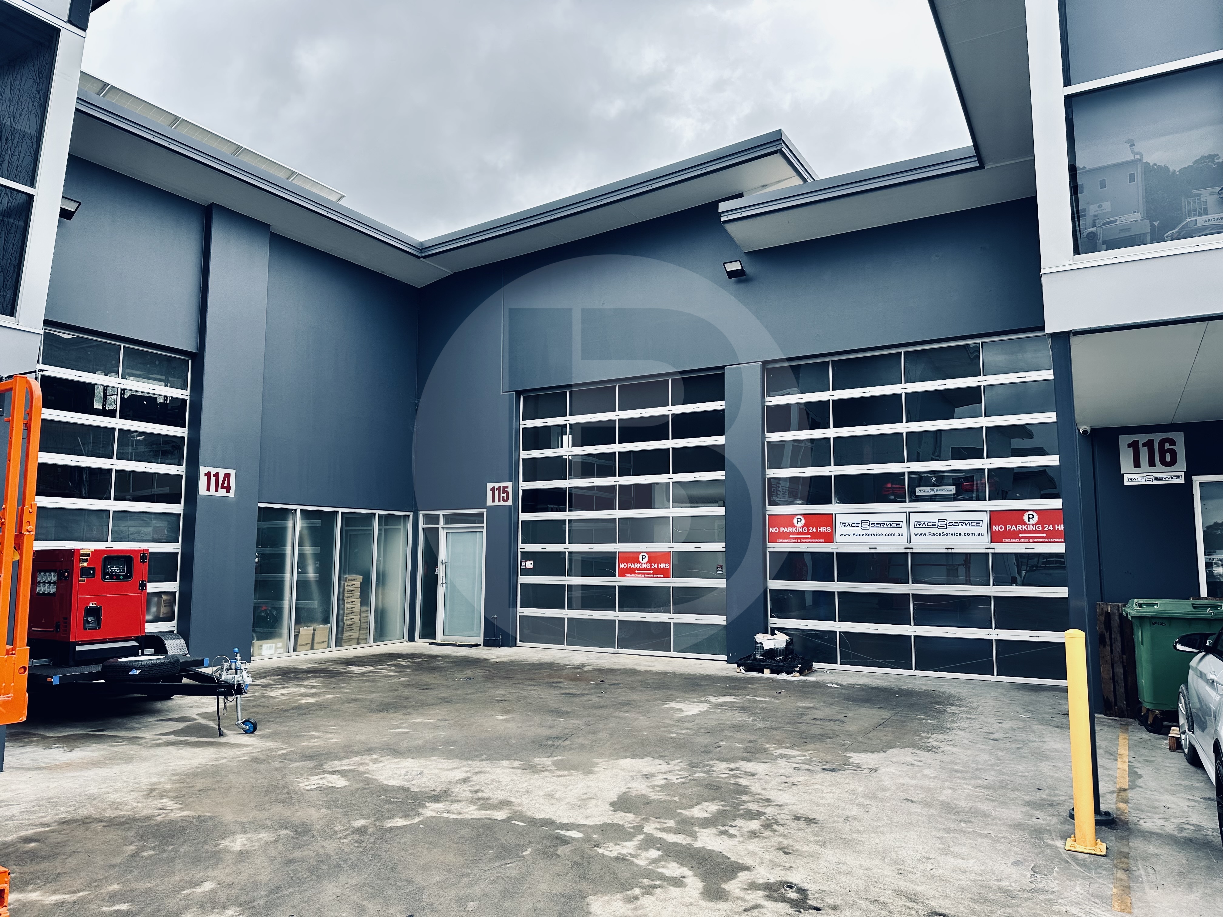 HIGH CLEARANCE WAREHOUSE HIGH CLEARANCE WAREHOUSE