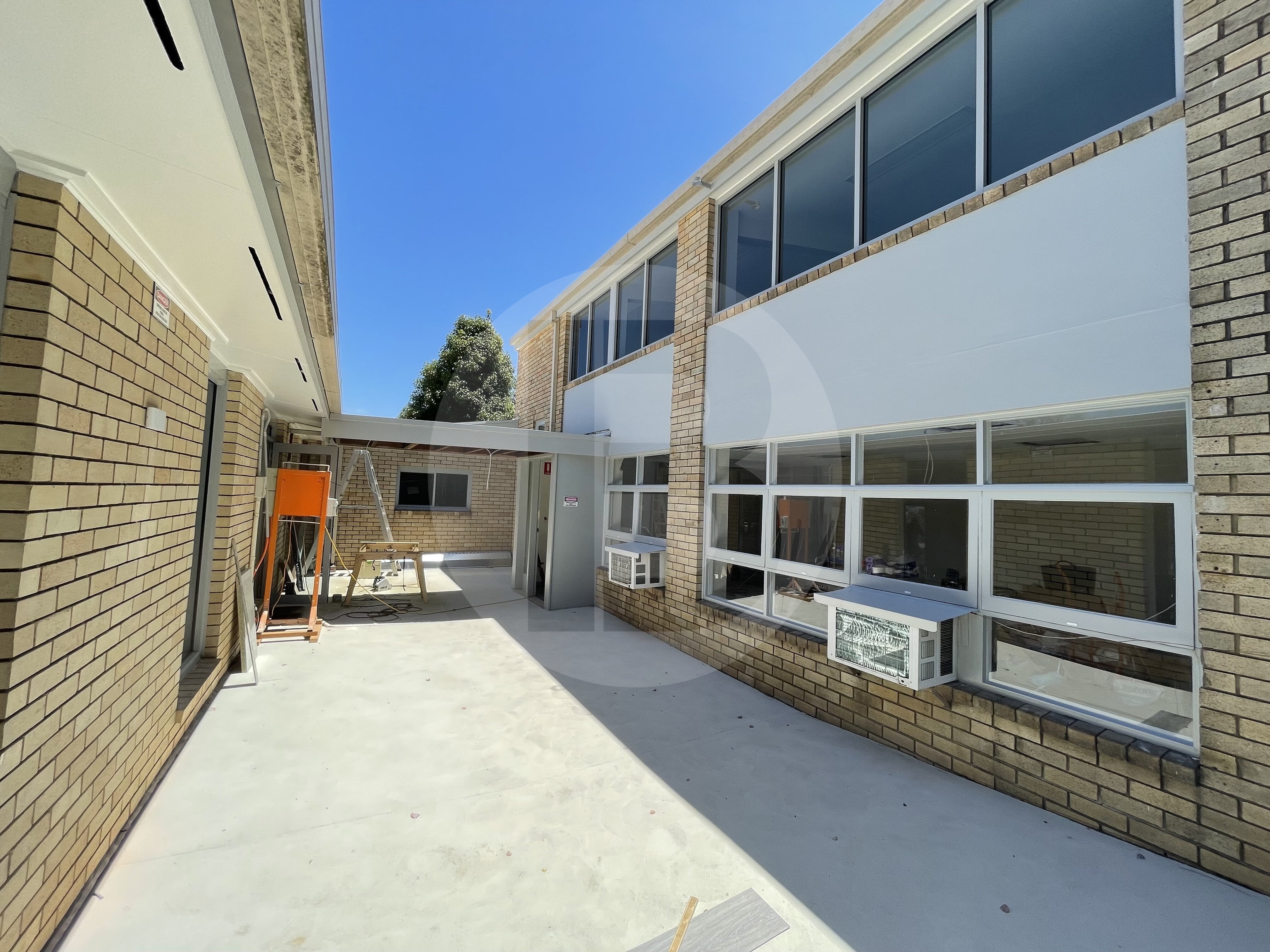 REFURBISHED OFFICE/SHOWROOM SPACE