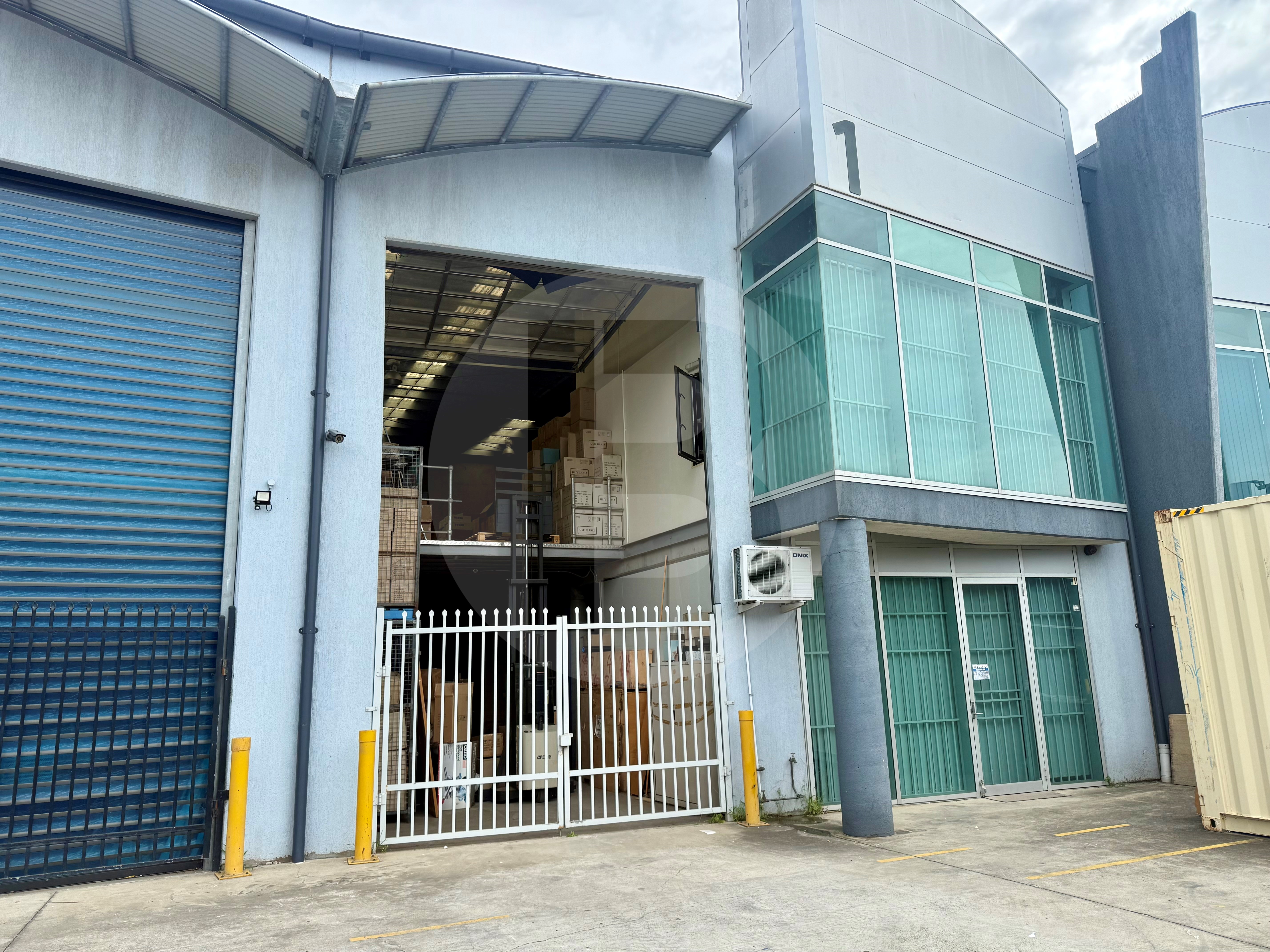 PRIME WAREHOUSE PRIME WAREHOUSE