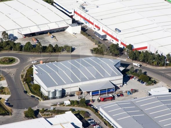 PREMIUM FREESTANDING WAREHOUSE