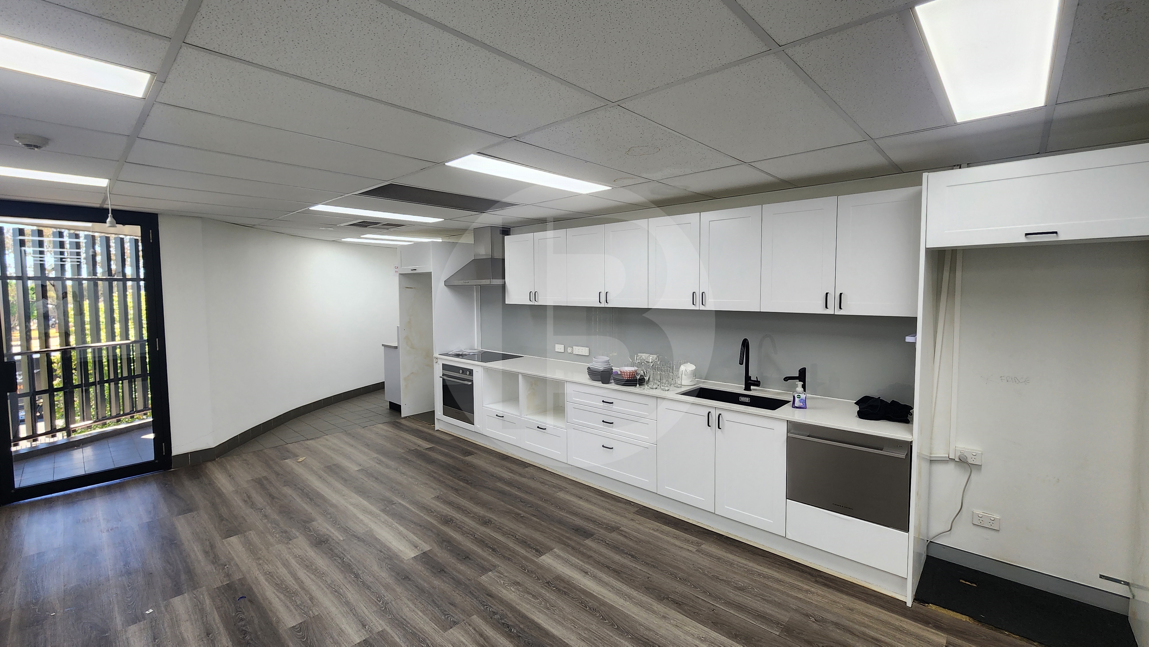 CORPORATE STYLE OFFICE FOR LEASE IN HUNTINGWOOD CORPORATE STYLE OFFICE FOR LEASE IN HUNTINGWOOD