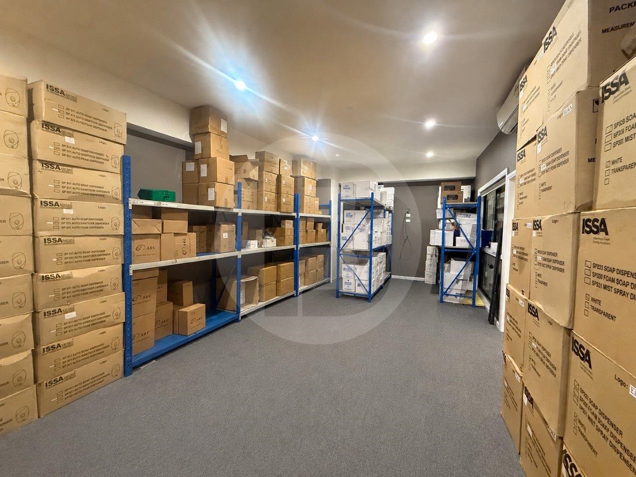 Modern Warehouse In Neat Complex Modern Warehouse In Neat Complex