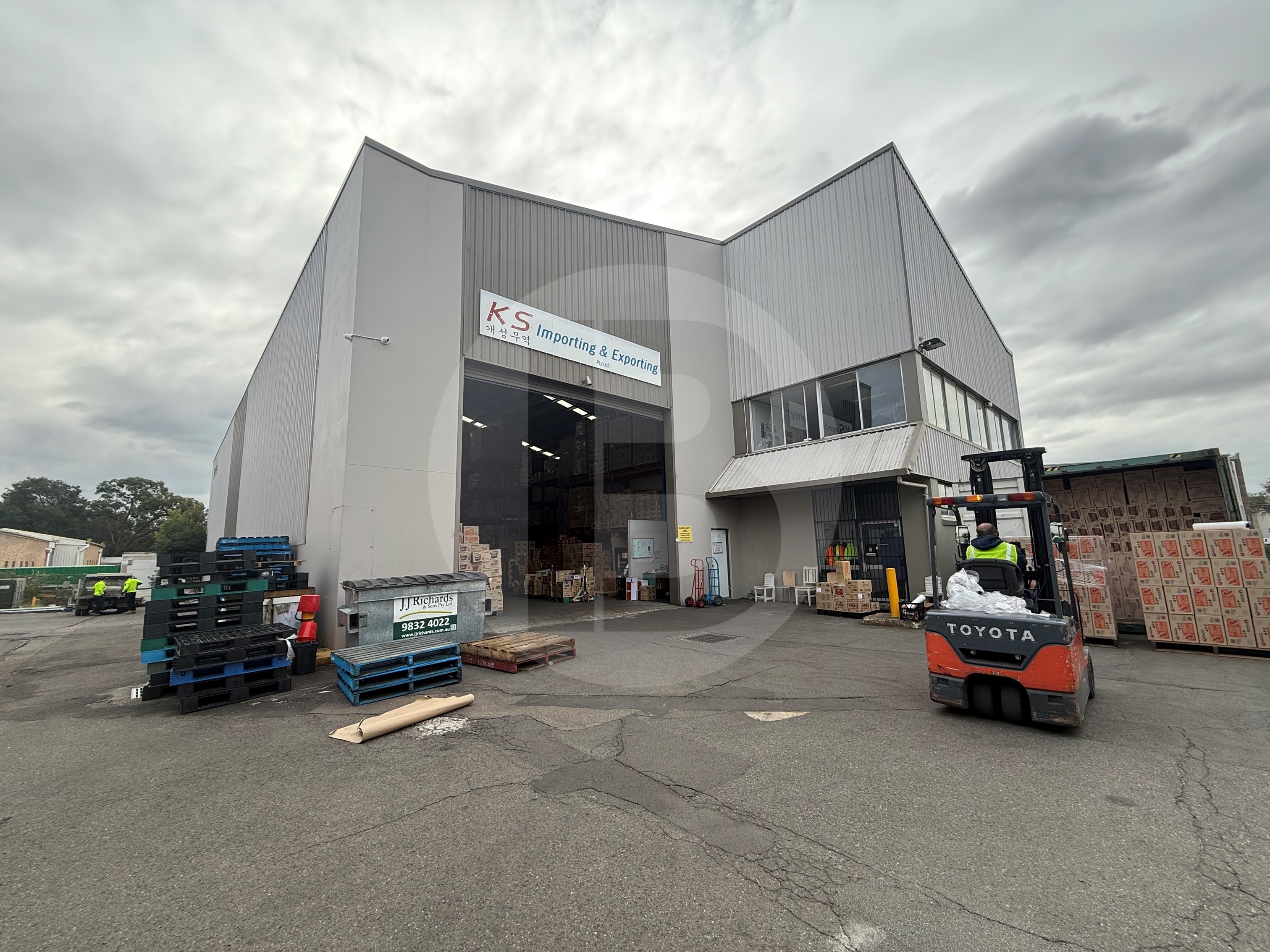 PRIME HIGH CLEARANCE WAREHOUSE