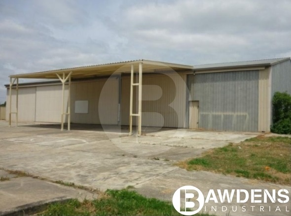 LARGE SHED WITH ADDITIONAL CONCRETE HARDSTAND