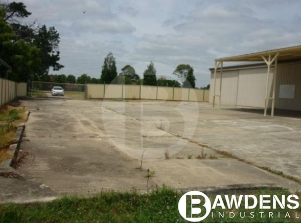 LARGE SHED WITH ADDITIONAL CONCRETE HARDSTAND LARGE SHED WITH ADDITIONAL CONCRETE HARDSTAND