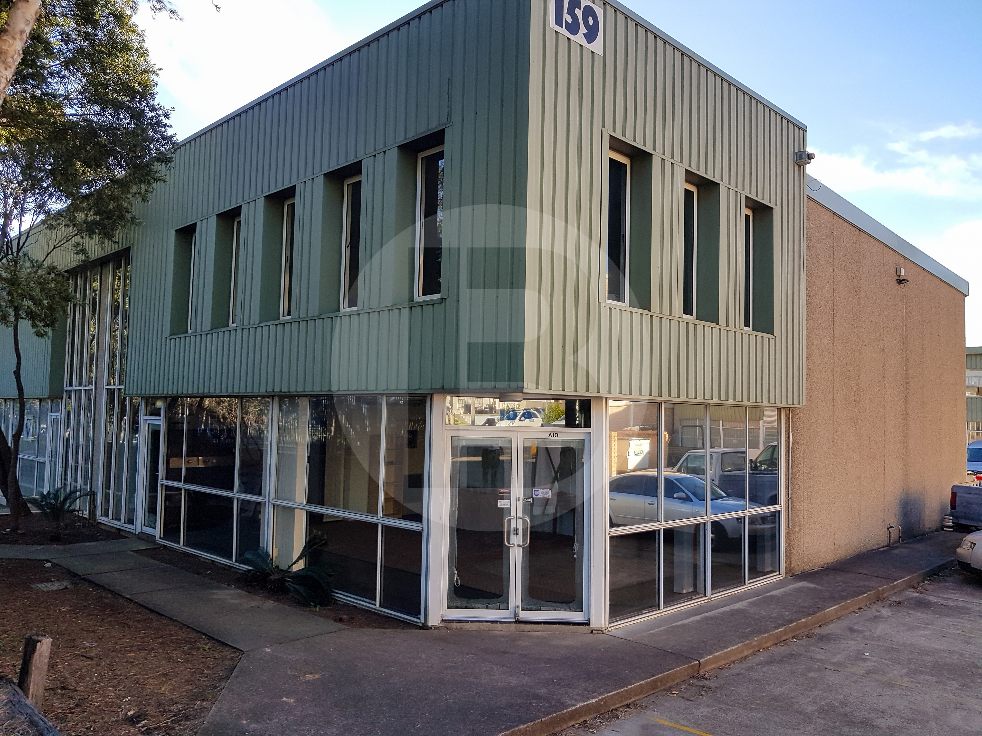 STREET FRONT UNIT | WETHERILL PARK