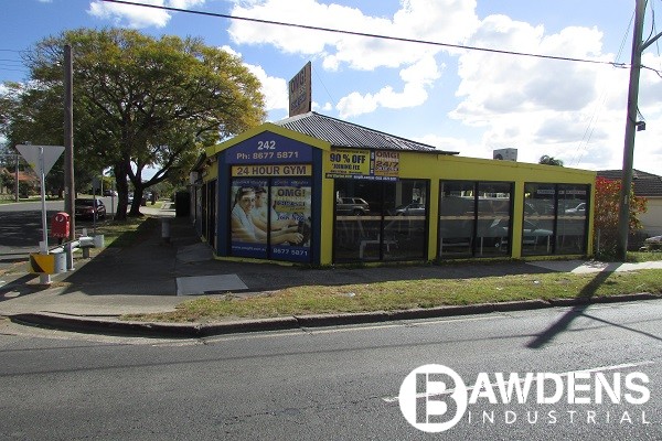CORNER LOCATION BUILDING | MERRYLANDS
