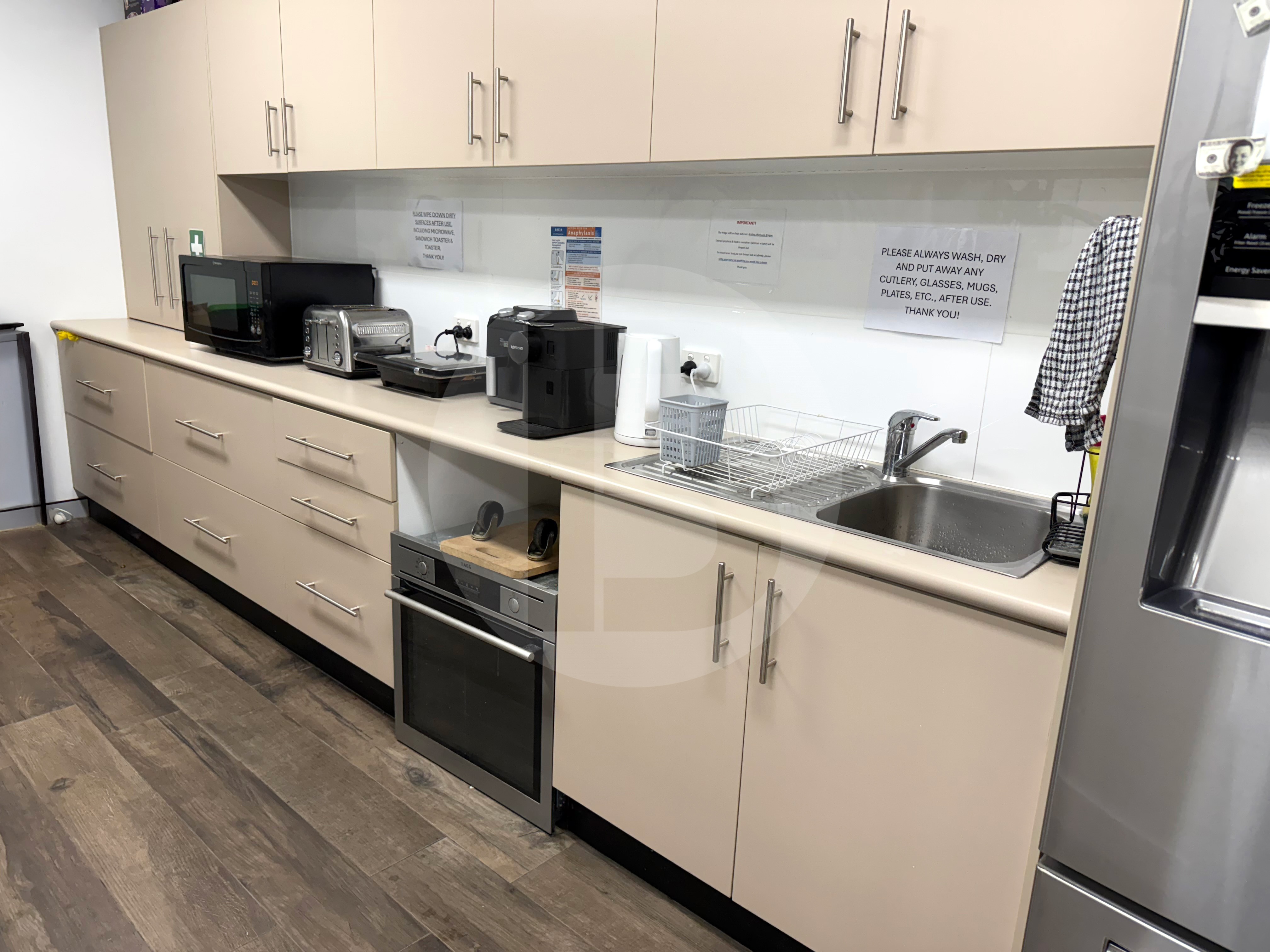 Macarthur Point Office Macarthur Point Office