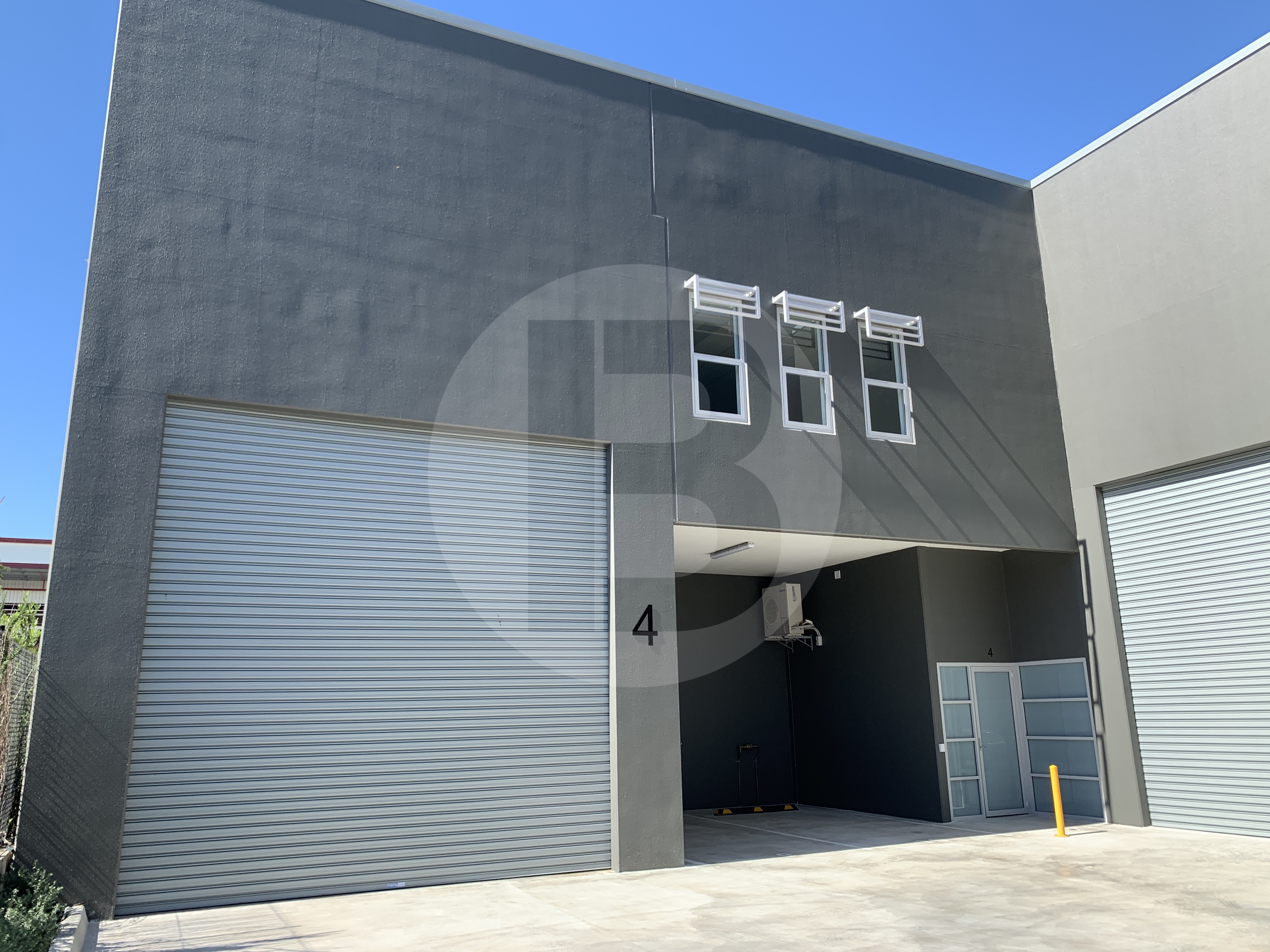 582m HIGH CLEARANCE UNIT IN YENNORA