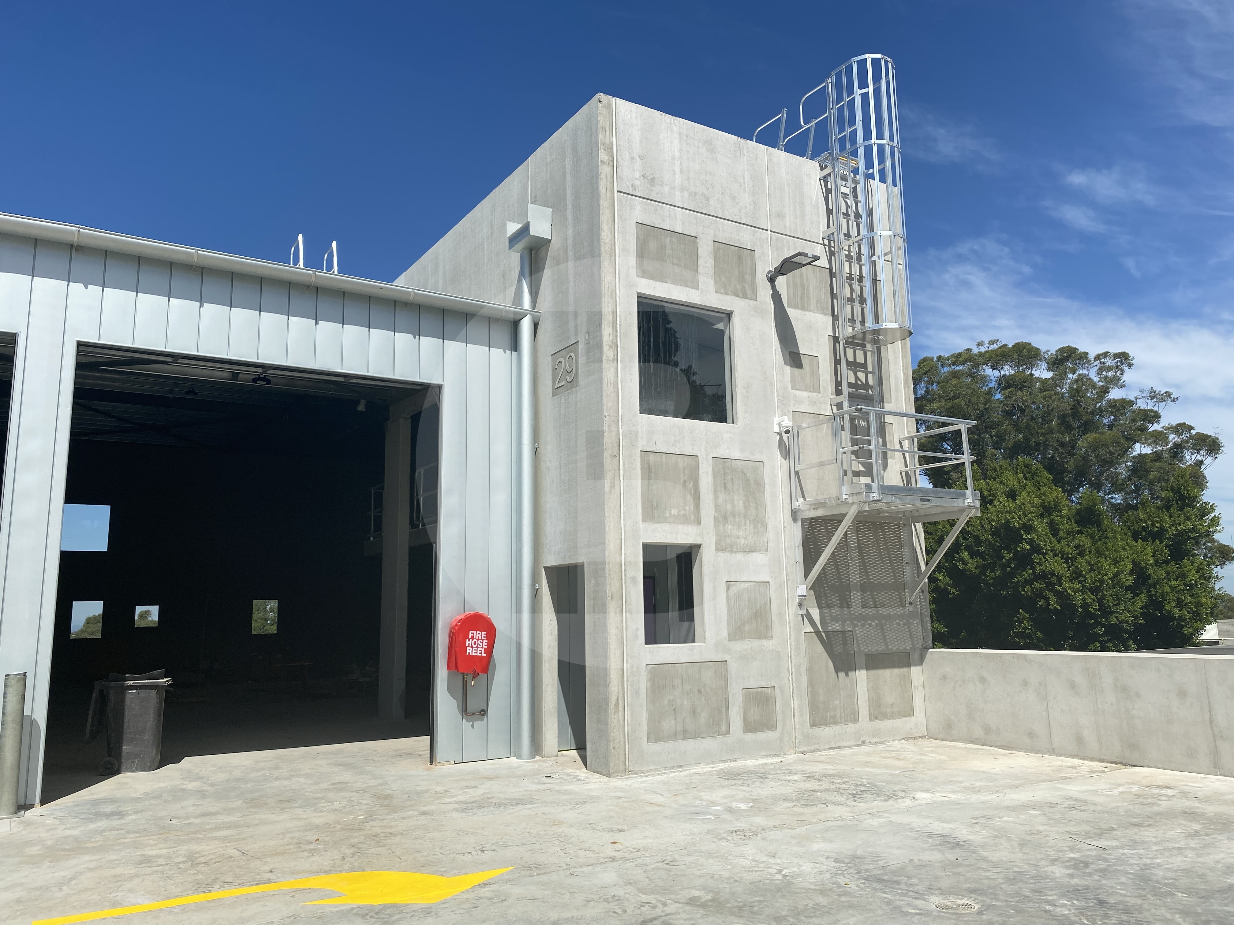 NEAR NEW HIGH CLEARANCE WAREHOUSE NEAR NEW HIGH CLEARANCE WAREHOUSE