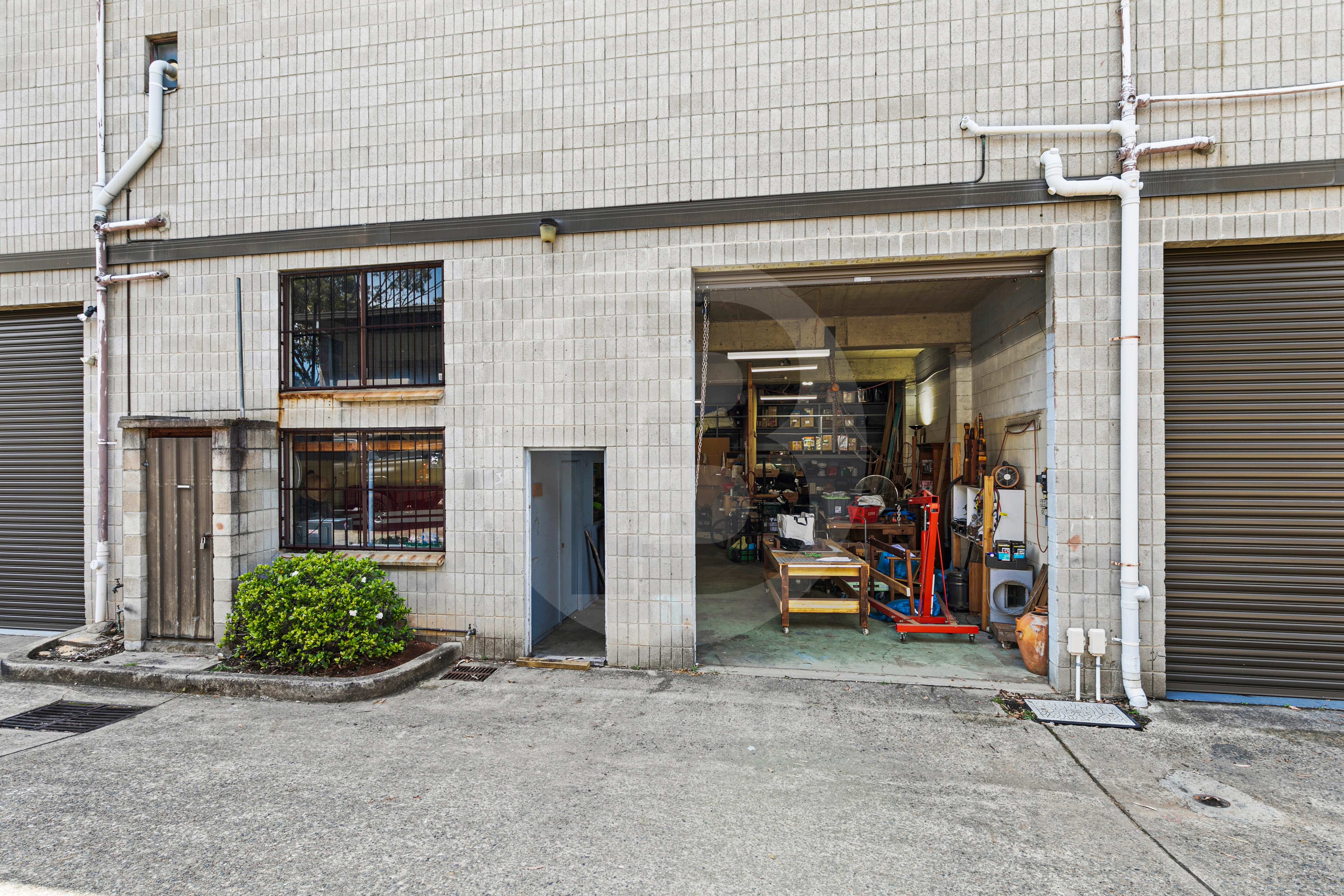 AFFORDABLE NORTH ROCKS INDUSTRIAL UNIT AFFORDABLE NORTH ROCKS INDUSTRIAL UNIT