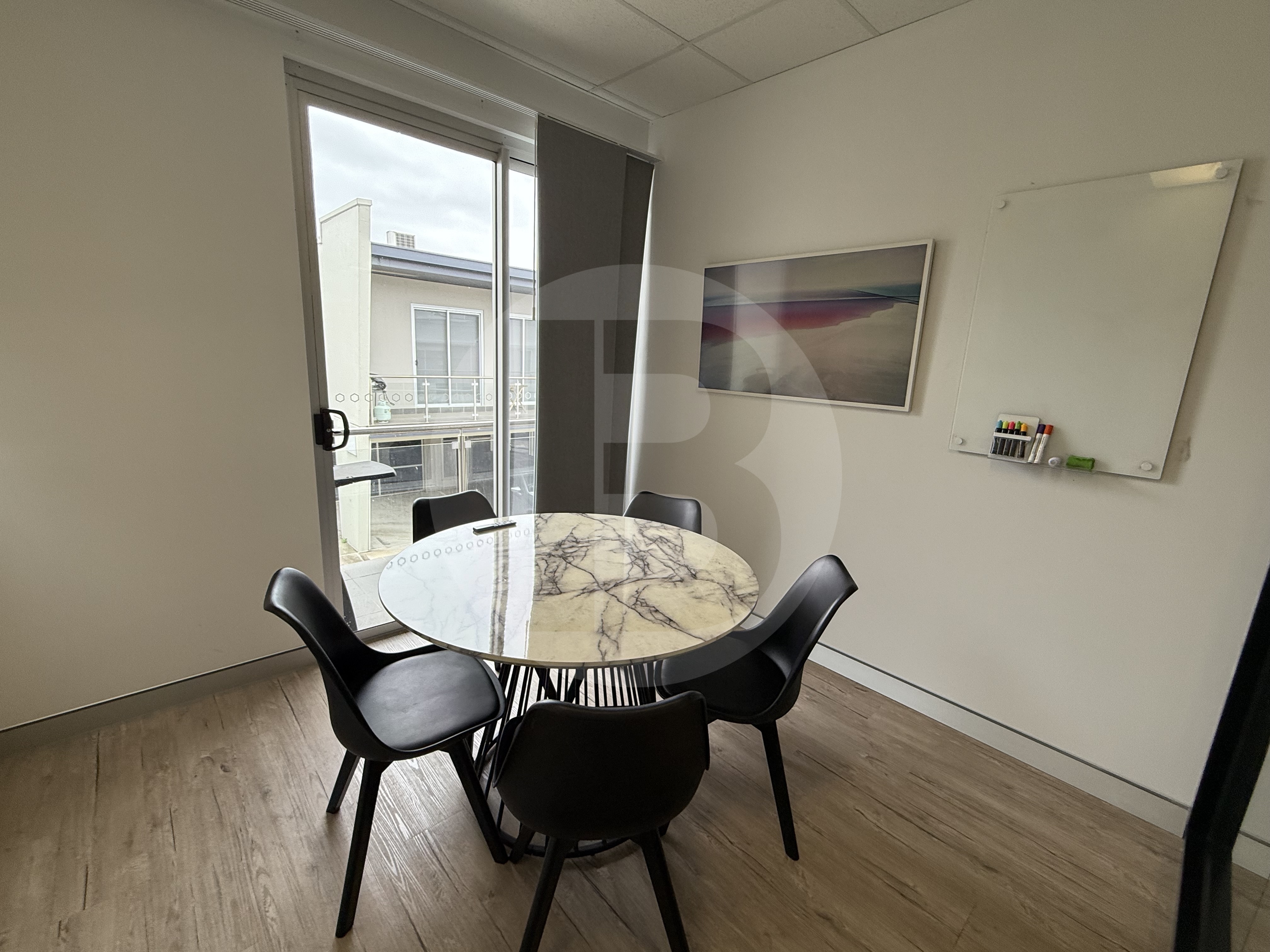 MODERN OFFICE AND STORAGE UNIT MODERN OFFICE AND STORAGE UNIT