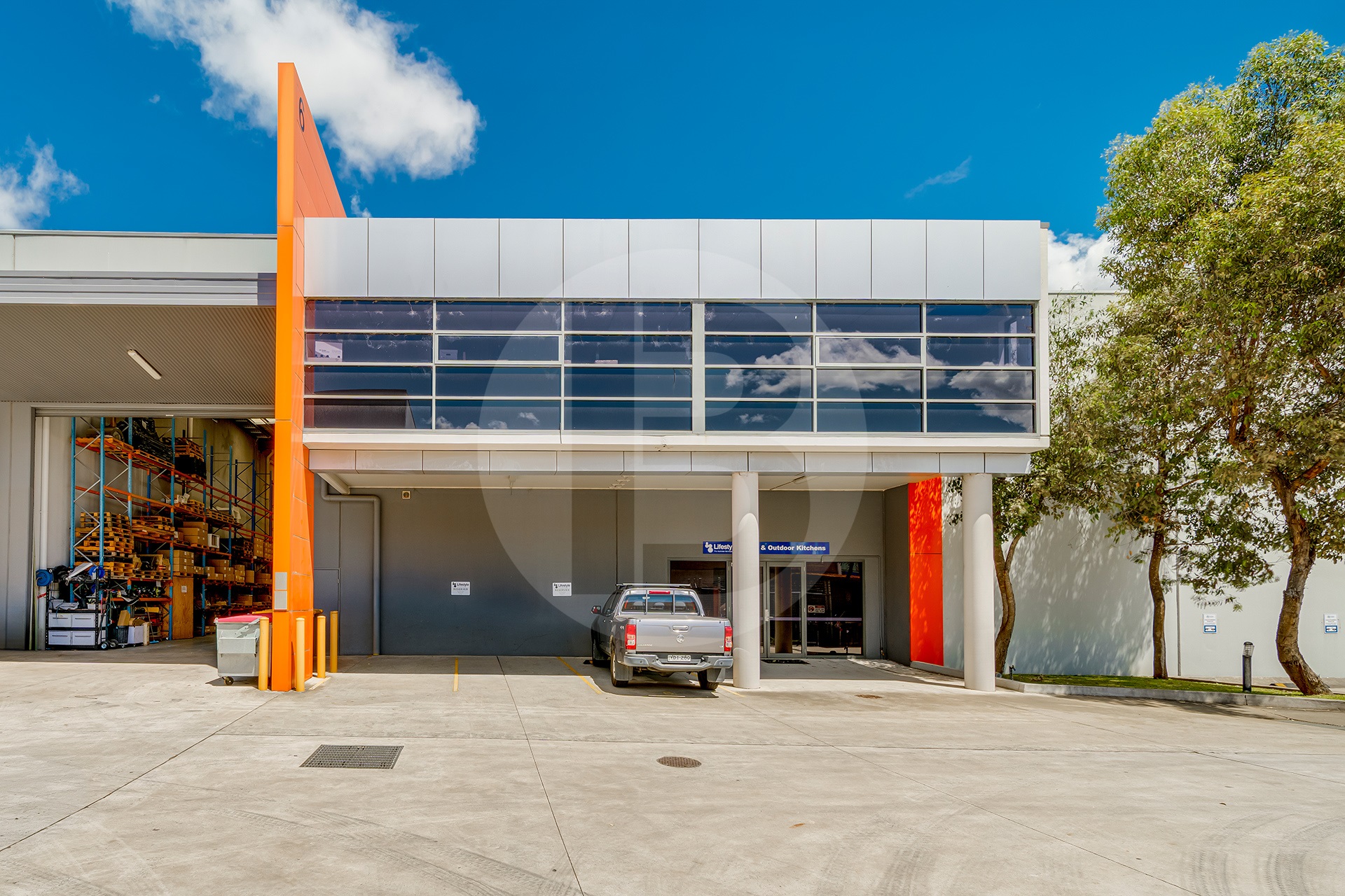 A GRADE INDUSTRIAL UNIT WITH IMPRESSIVE CLEARANCE