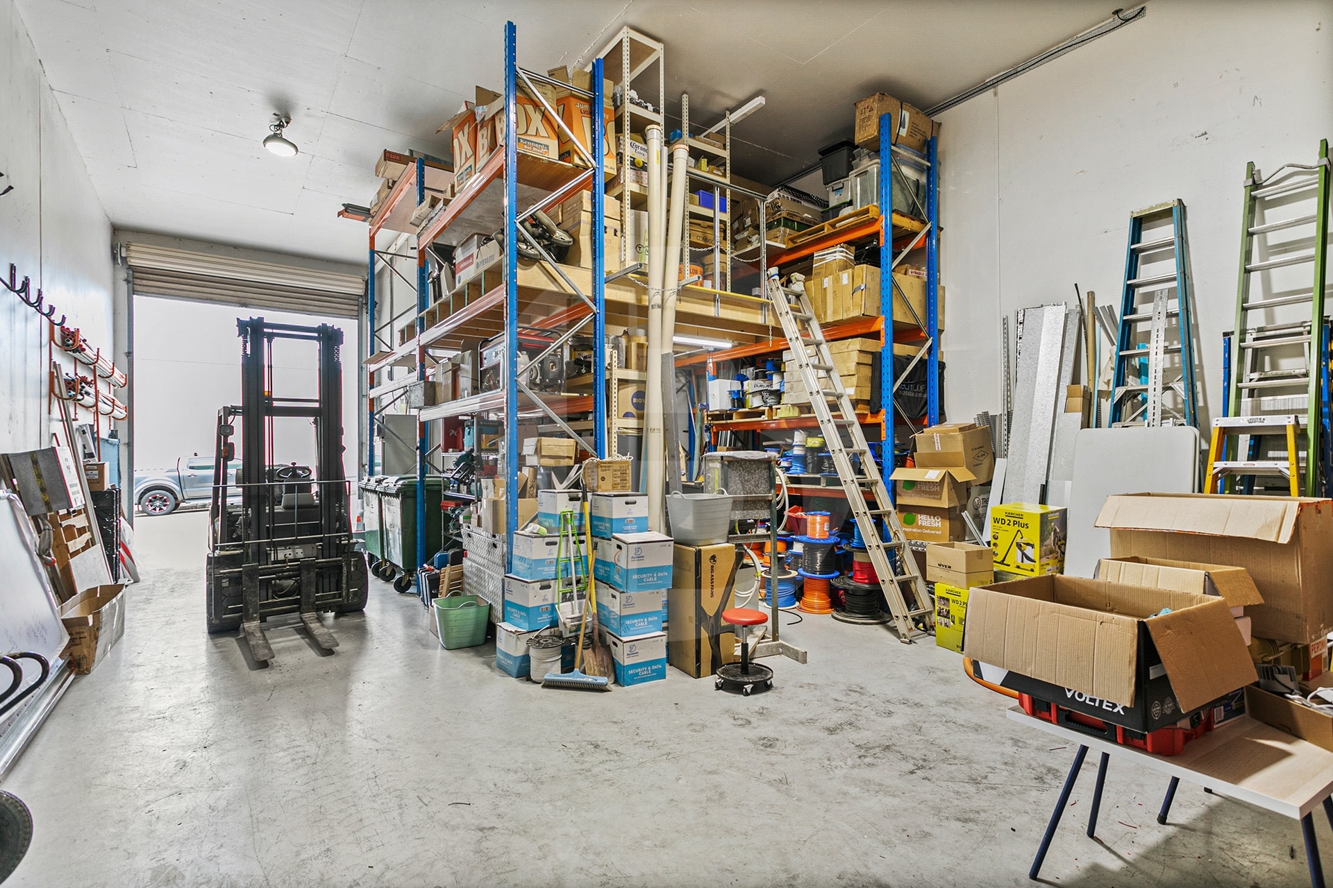 CONTEMPORARY HIGH CLEARANCE WAREHOUSE Bawdens