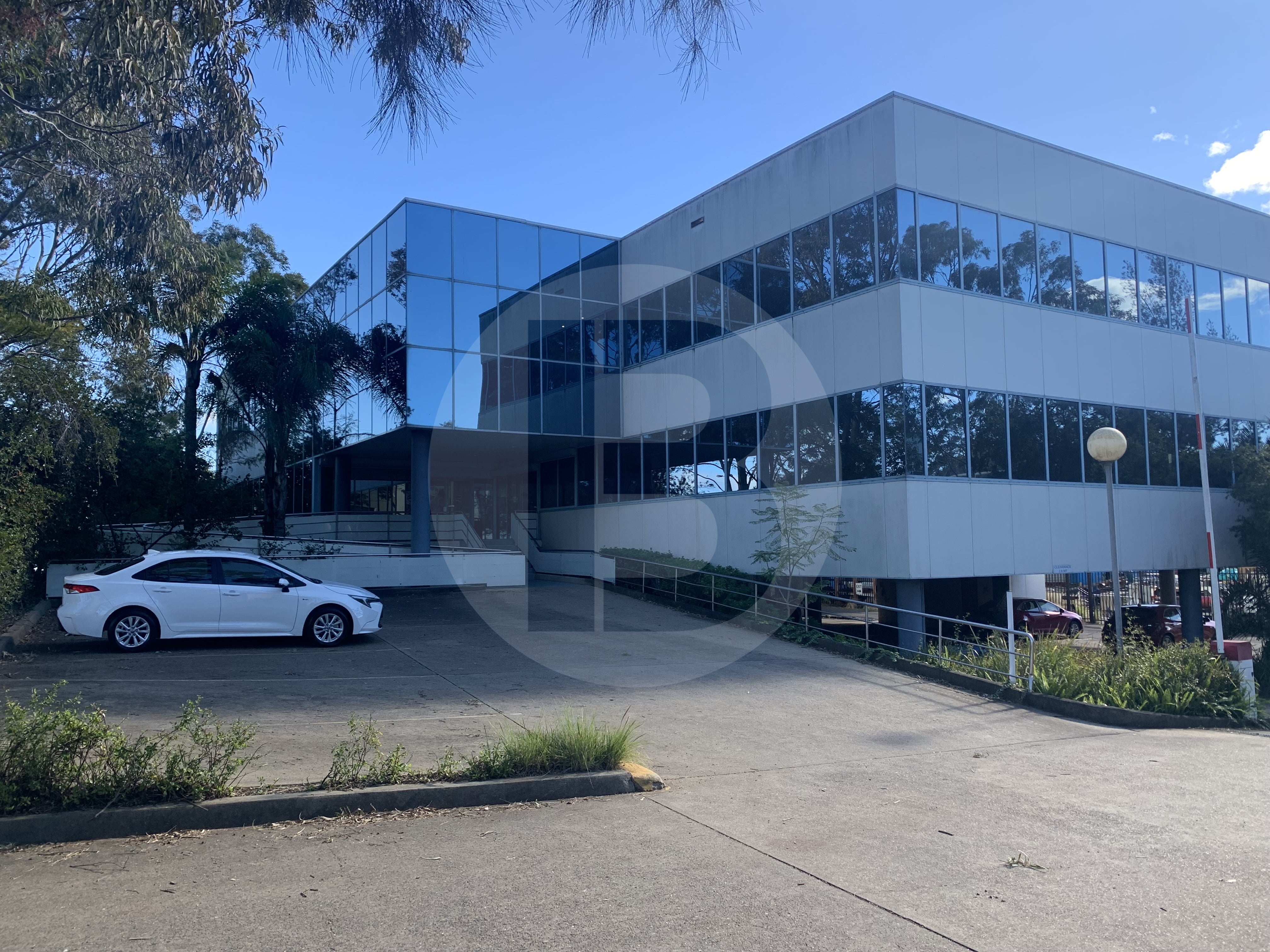 GROUND FLOOR OFFICE WITH 17 SECURE PARKING SPOTS