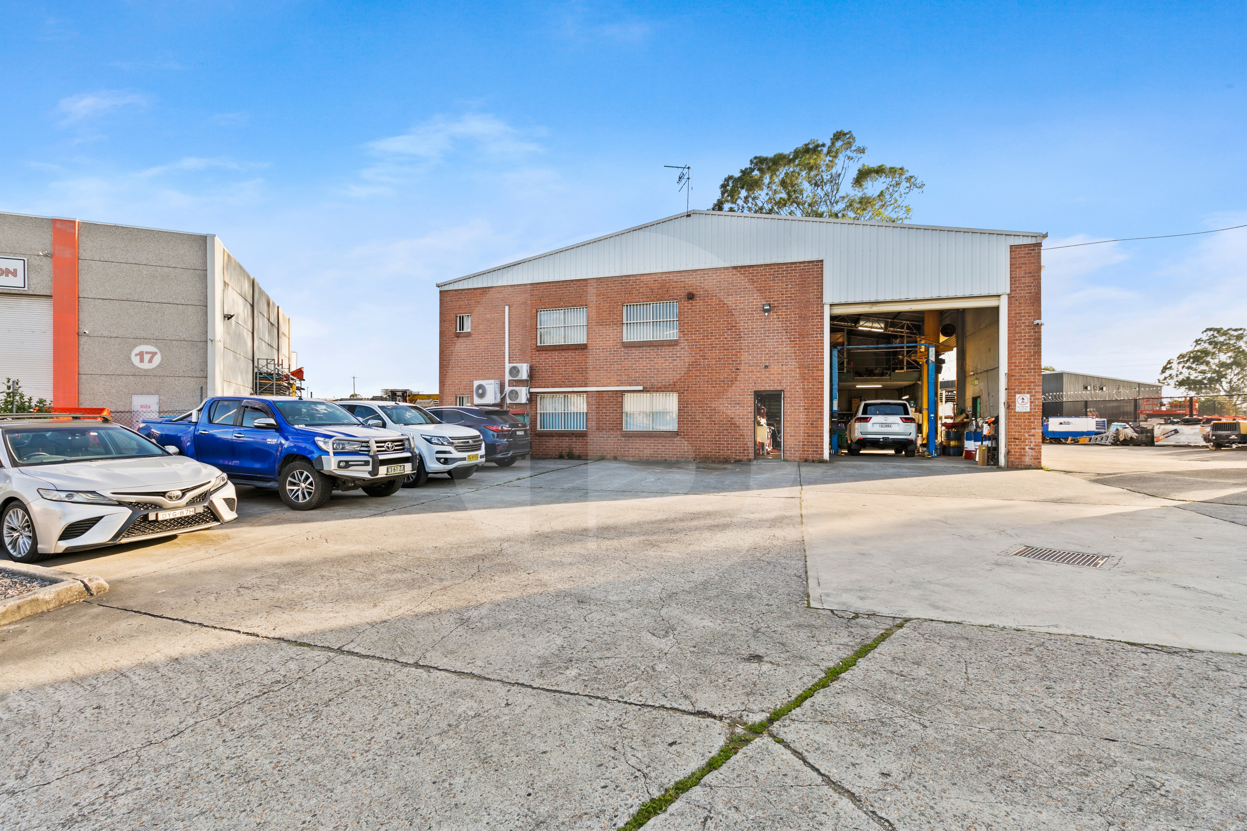 DETACHED STAND ALONE STRATA WAREHOUSE