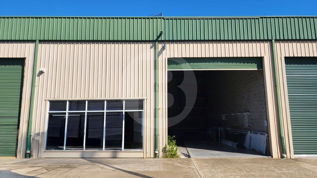 INDUSTRIAL WAREHOUSE FOR SALE IN SEVEN HILLS