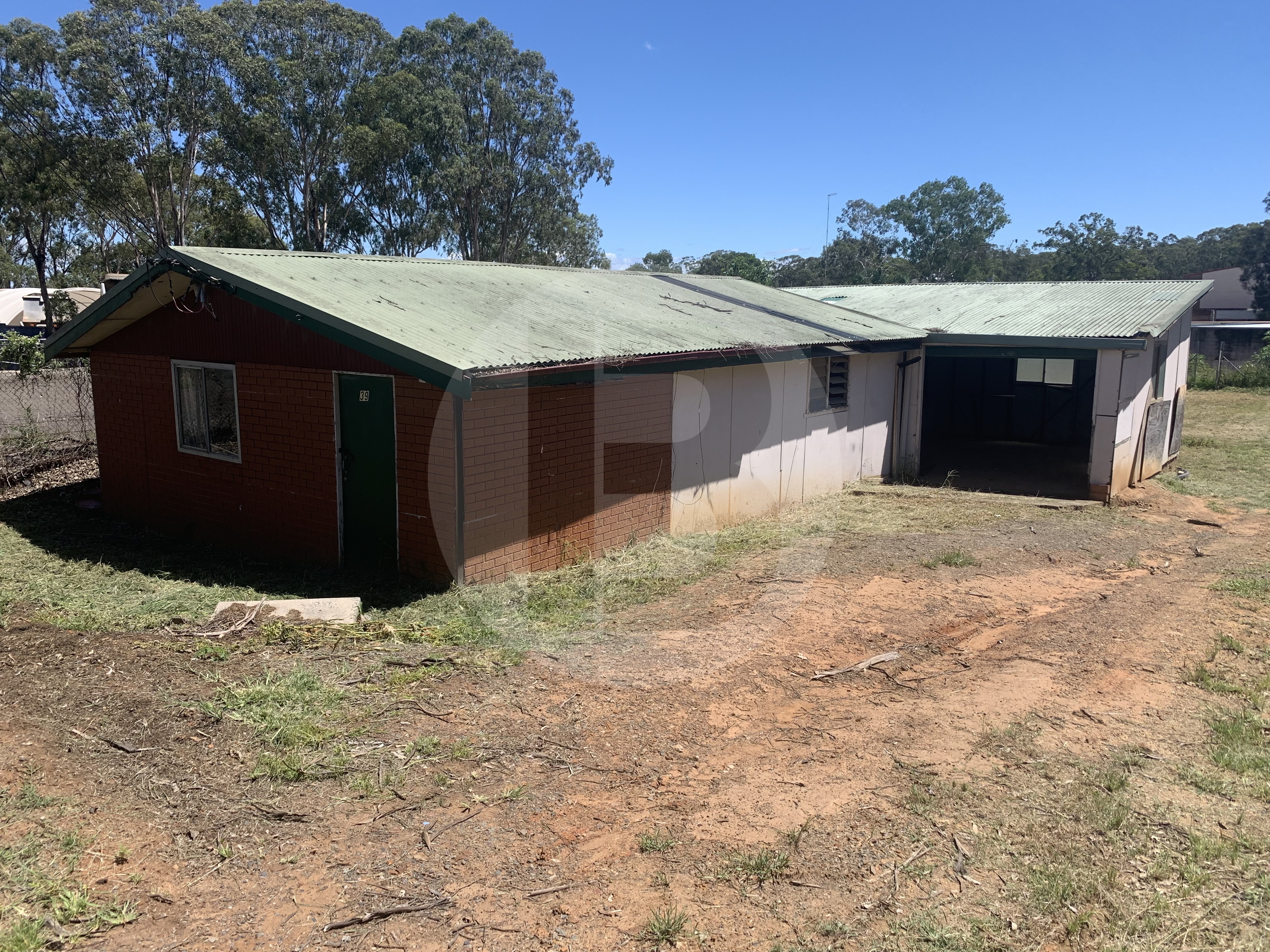 RARE INDUSTRIAL LAND FOR STORAGE WITH OLD HOUSE RARE INDUSTRIAL LAND FOR STORAGE WITH OLD HOUSE