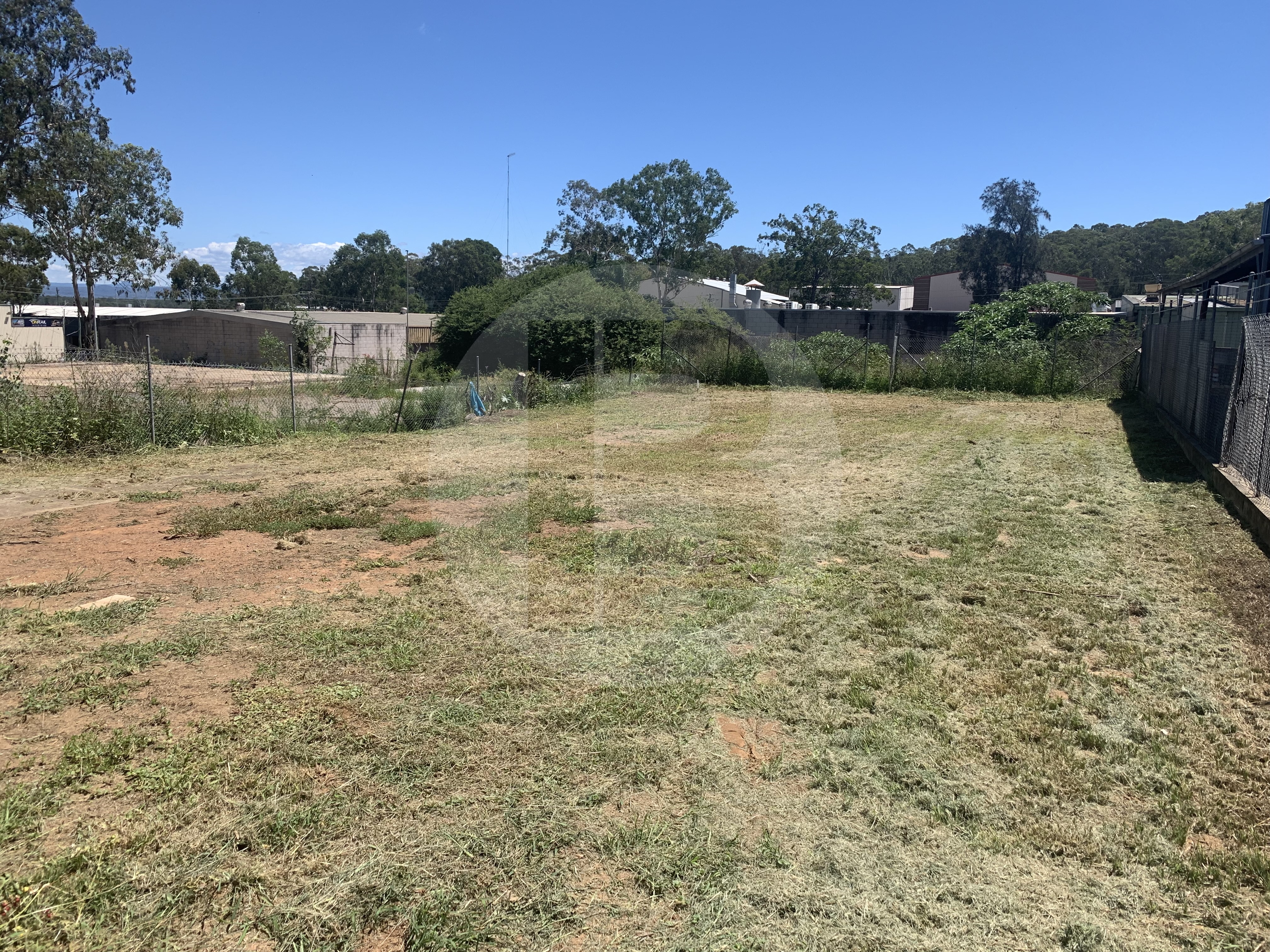 RARE INDUSTRIAL LAND FOR STORAGE WITH OLD HOUSE RARE INDUSTRIAL LAND FOR STORAGE WITH OLD HOUSE