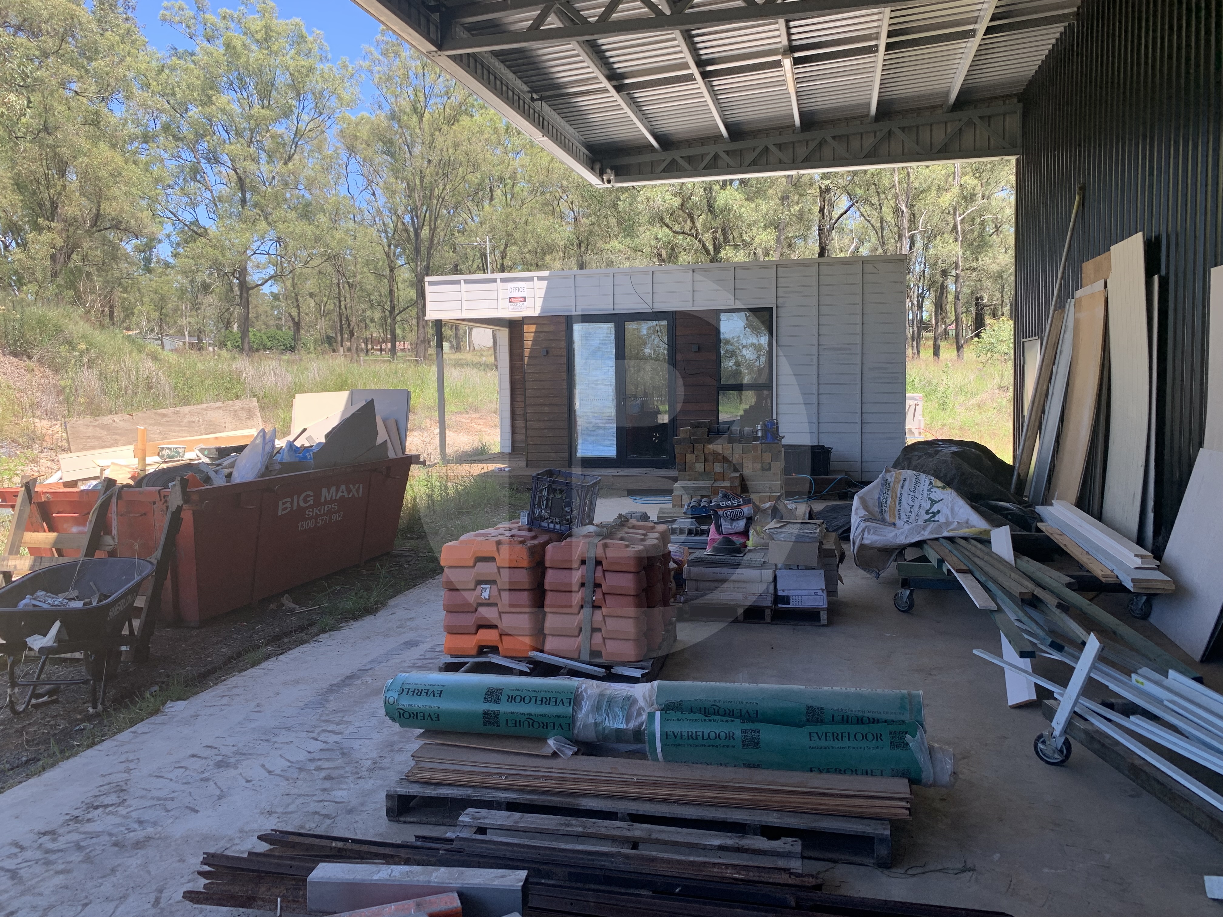 HIGH CLEARANCE SHED WITH AWNING AND EXCESS LAND HIGH CLEARANCE SHED WITH AWNING AND EXCESS LAND